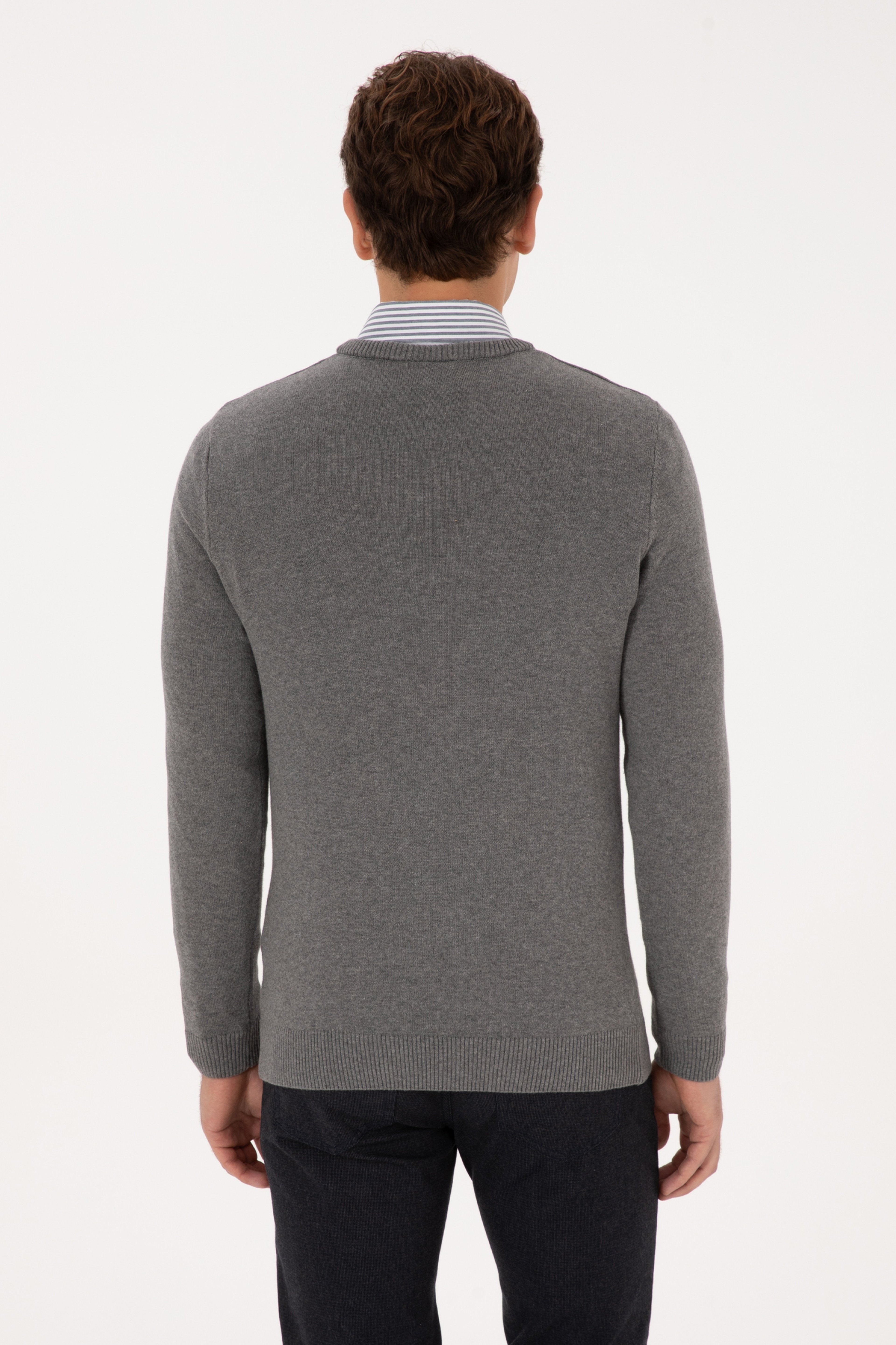 Erkek Slim Fit V Yaka Gri Melanj Basic Kazak - Image 5