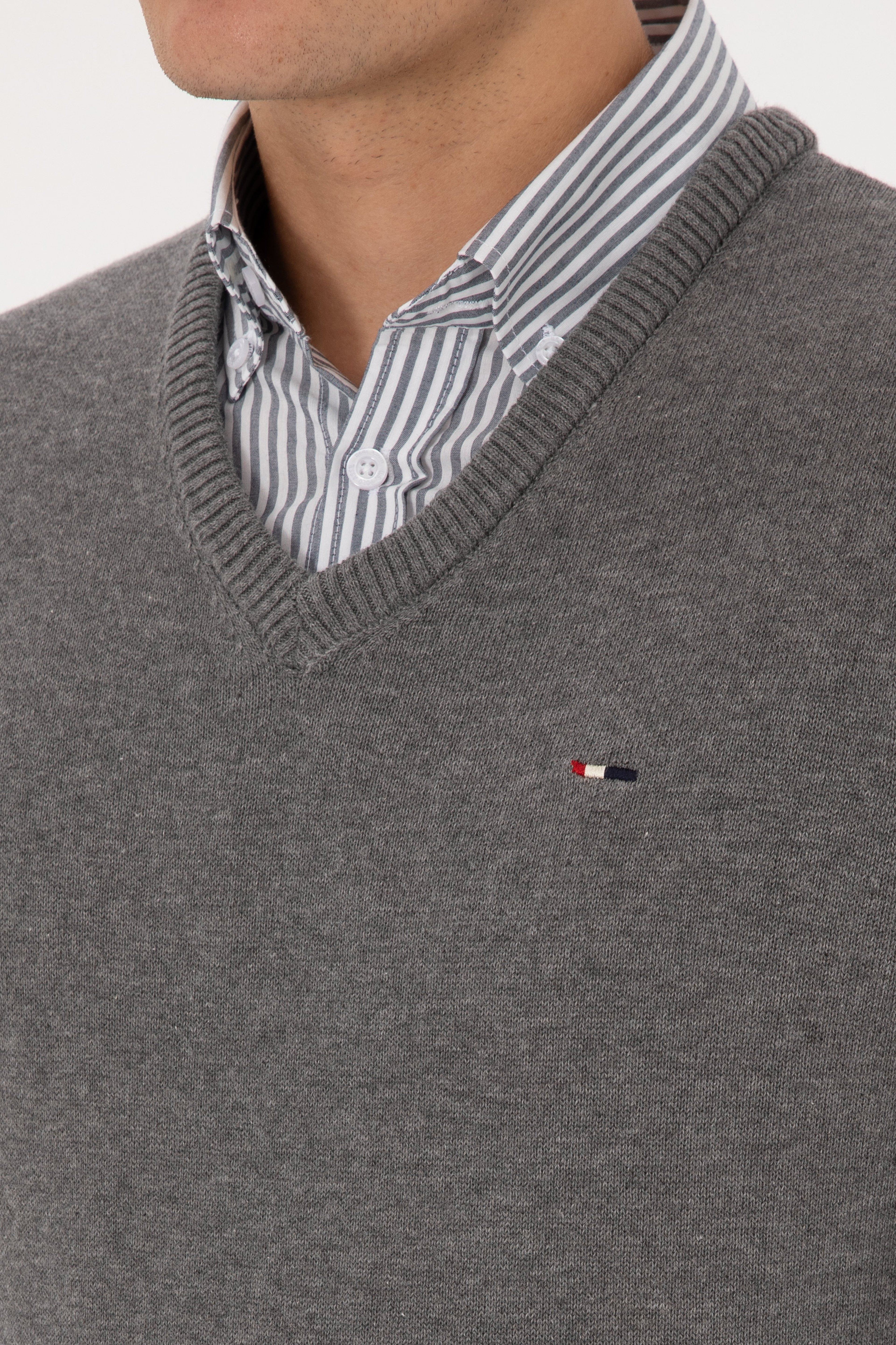 Erkek Slim Fit V Yaka Gri Melanj Basic Kazak - Image 7