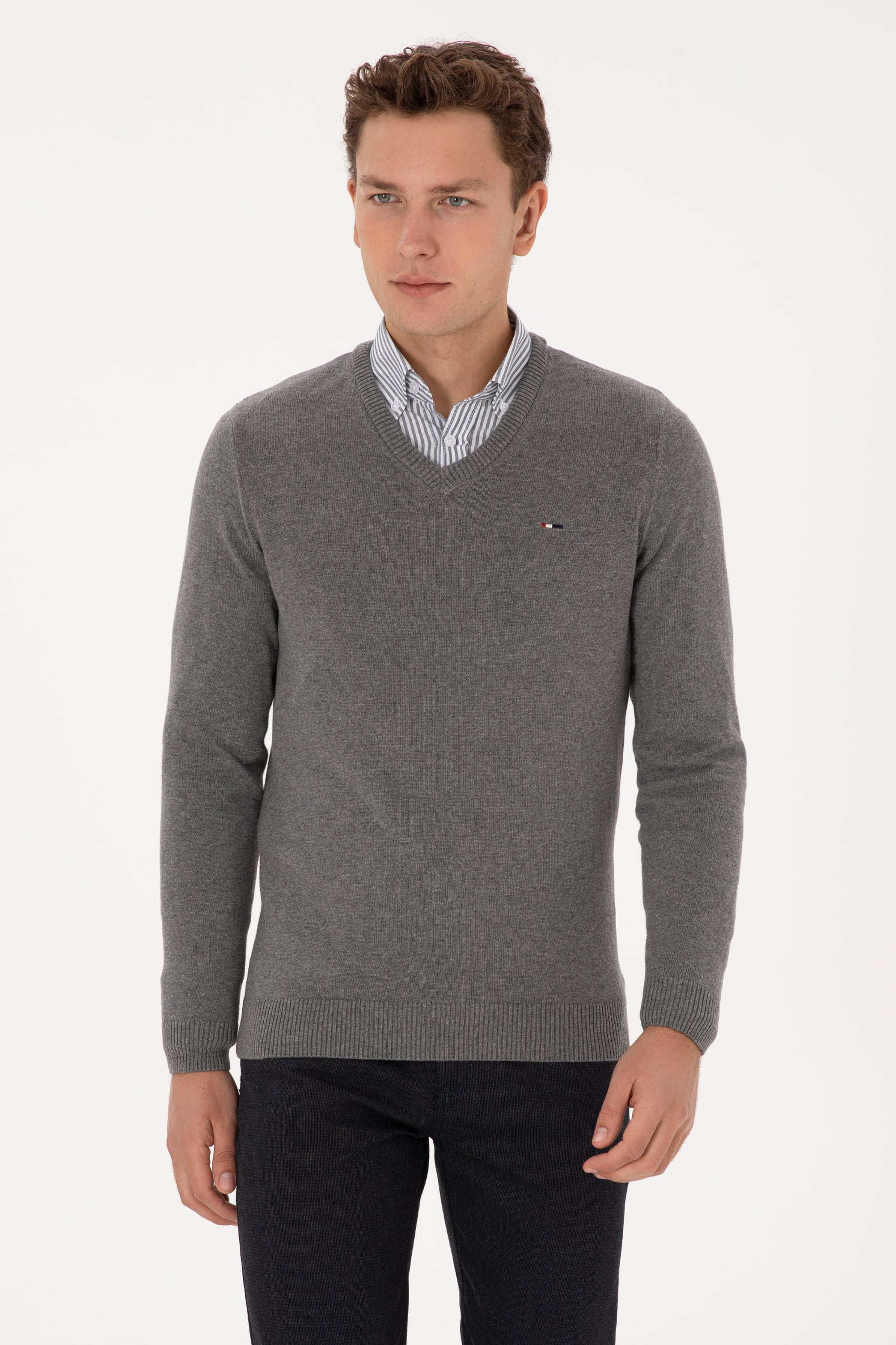 Erkek Slim Fit V Yaka Gri Melanj Basic Kazak