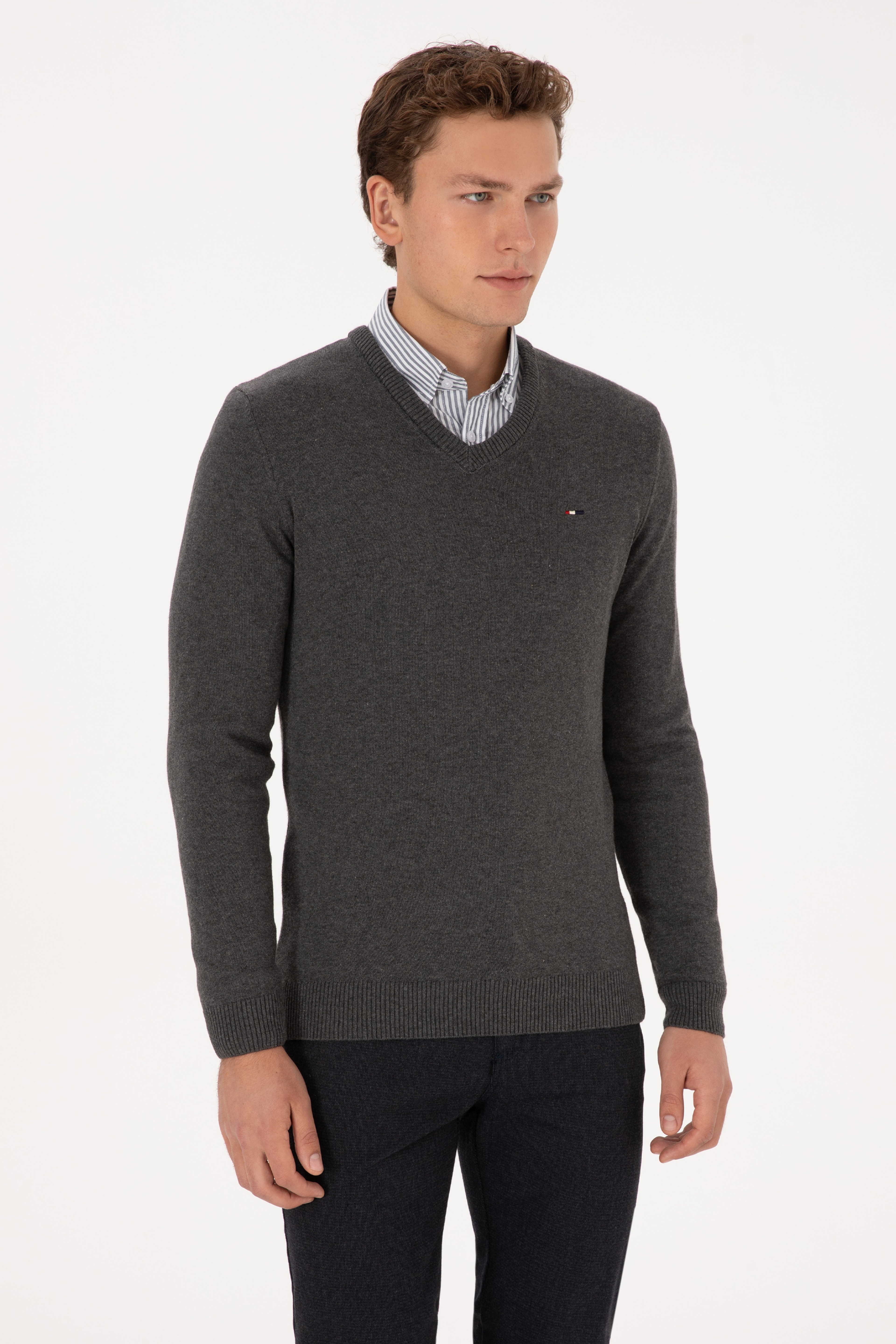 Erkek Slim Fit V Yaka Antrasit Melanj Basic Kazak - Image 1