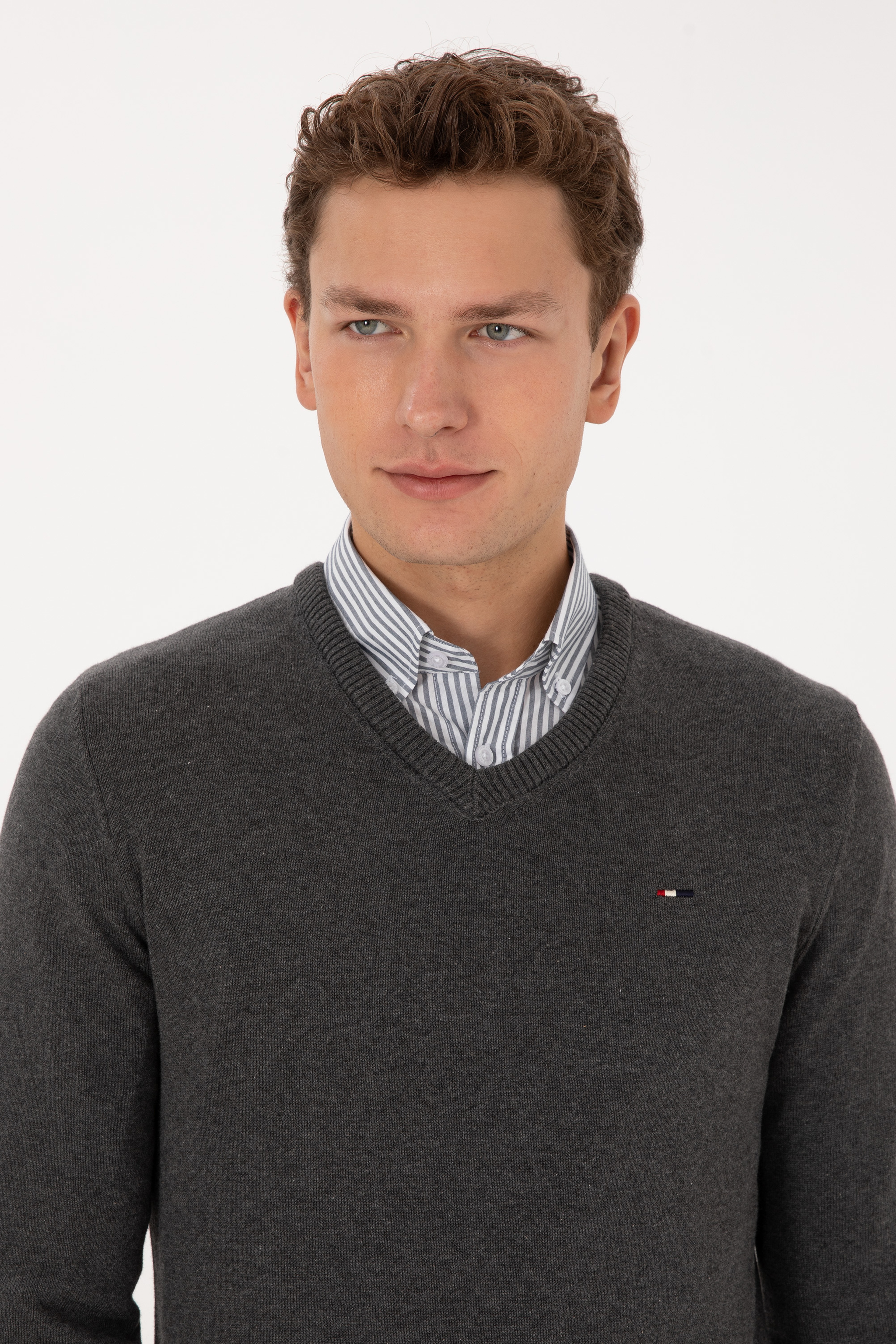 Erkek Slim Fit V Yaka Antrasit Melanj Basic Kazak - Image 2