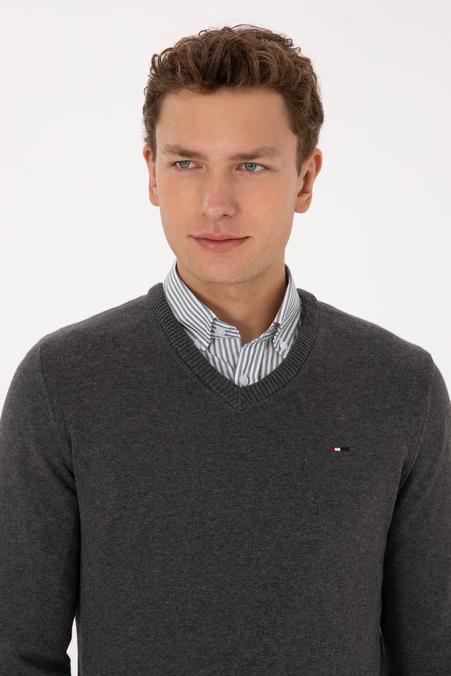Erkek Slim Fit V Yaka Antrasit Melanj Basic Kazak