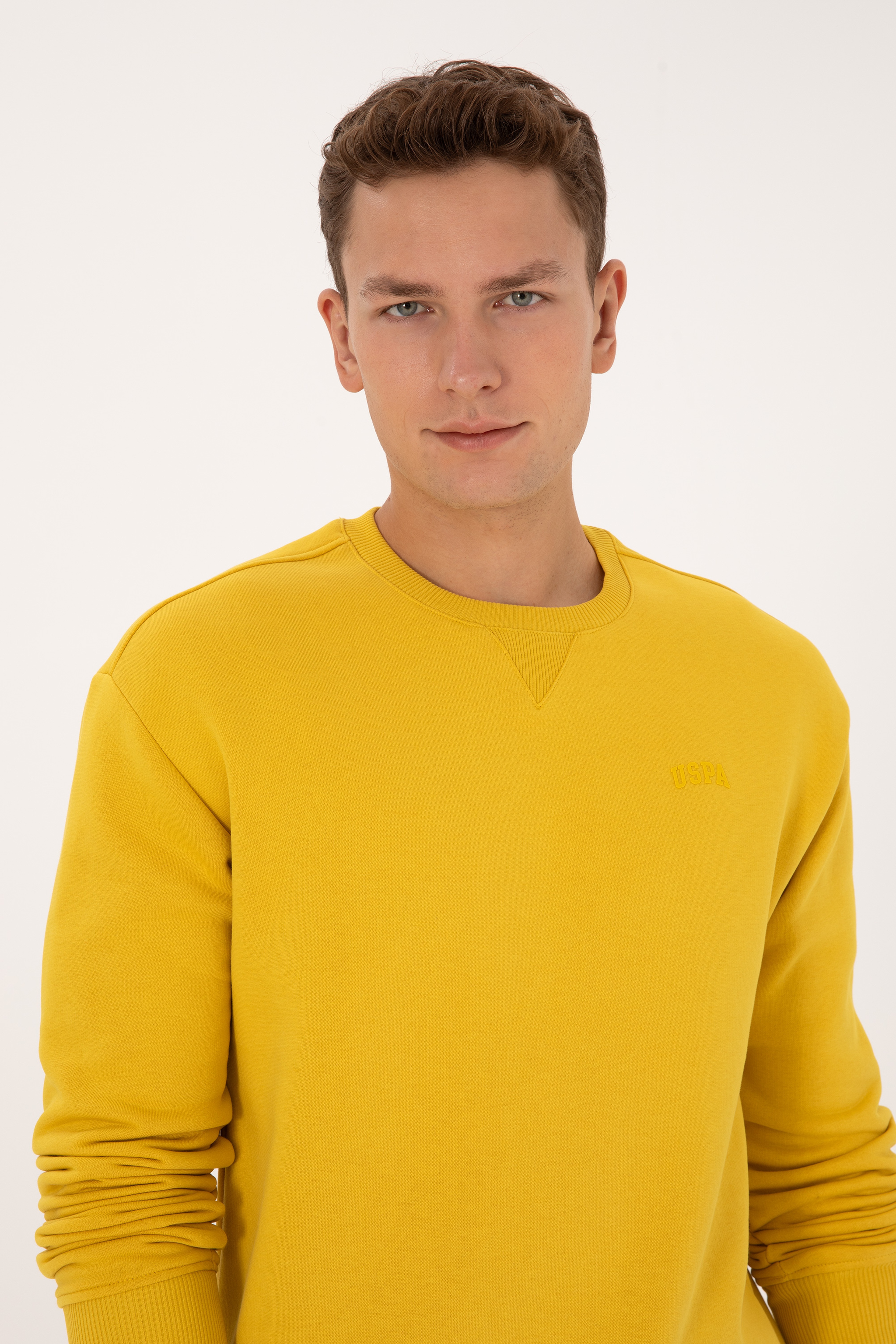 Erkek Comfort Fit Bisiklet Yaka Şardonlu Sarı Basic Sweatshirt