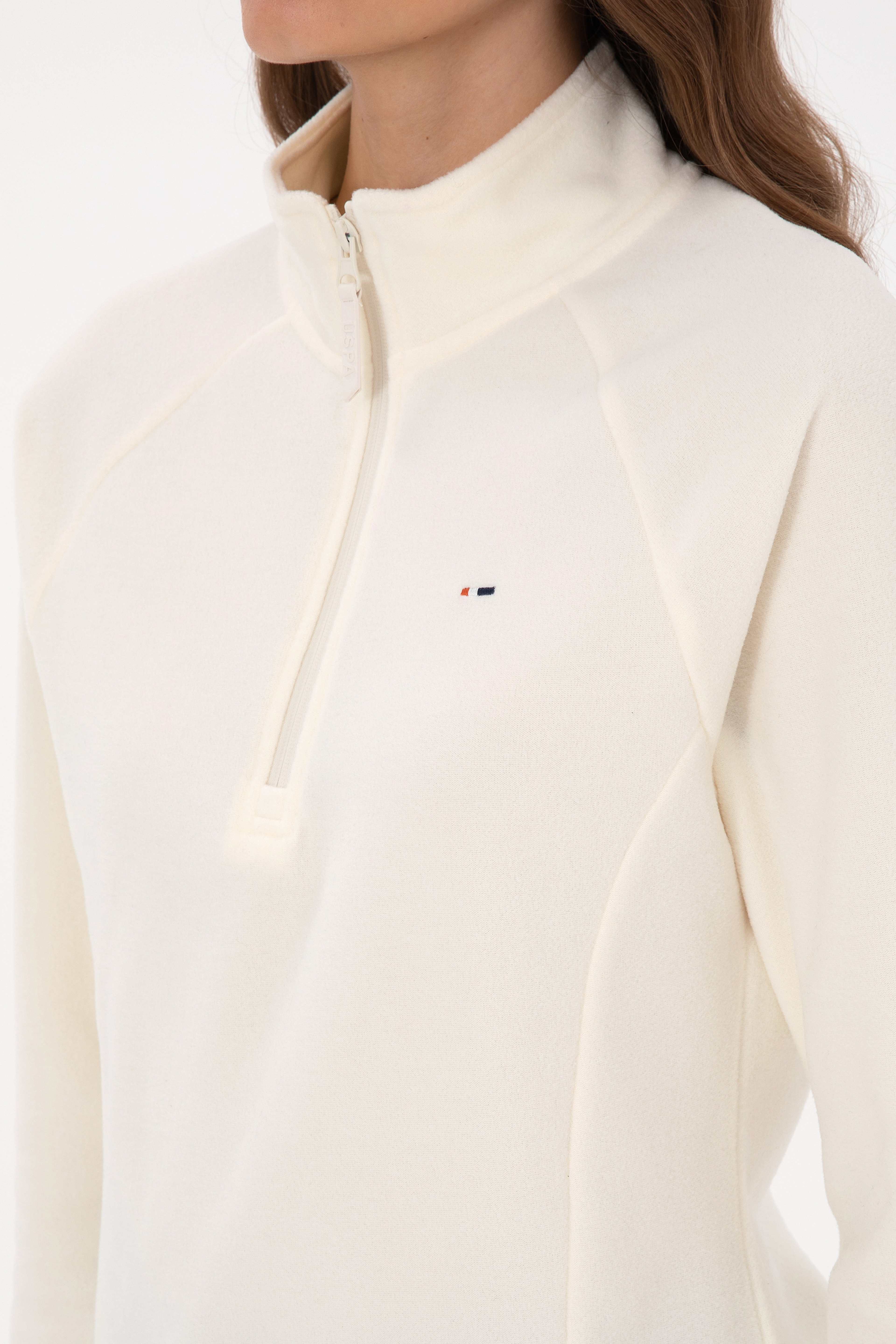 Kadın Krem Fermuarlı Dik Yaka Polar Sweatshirt