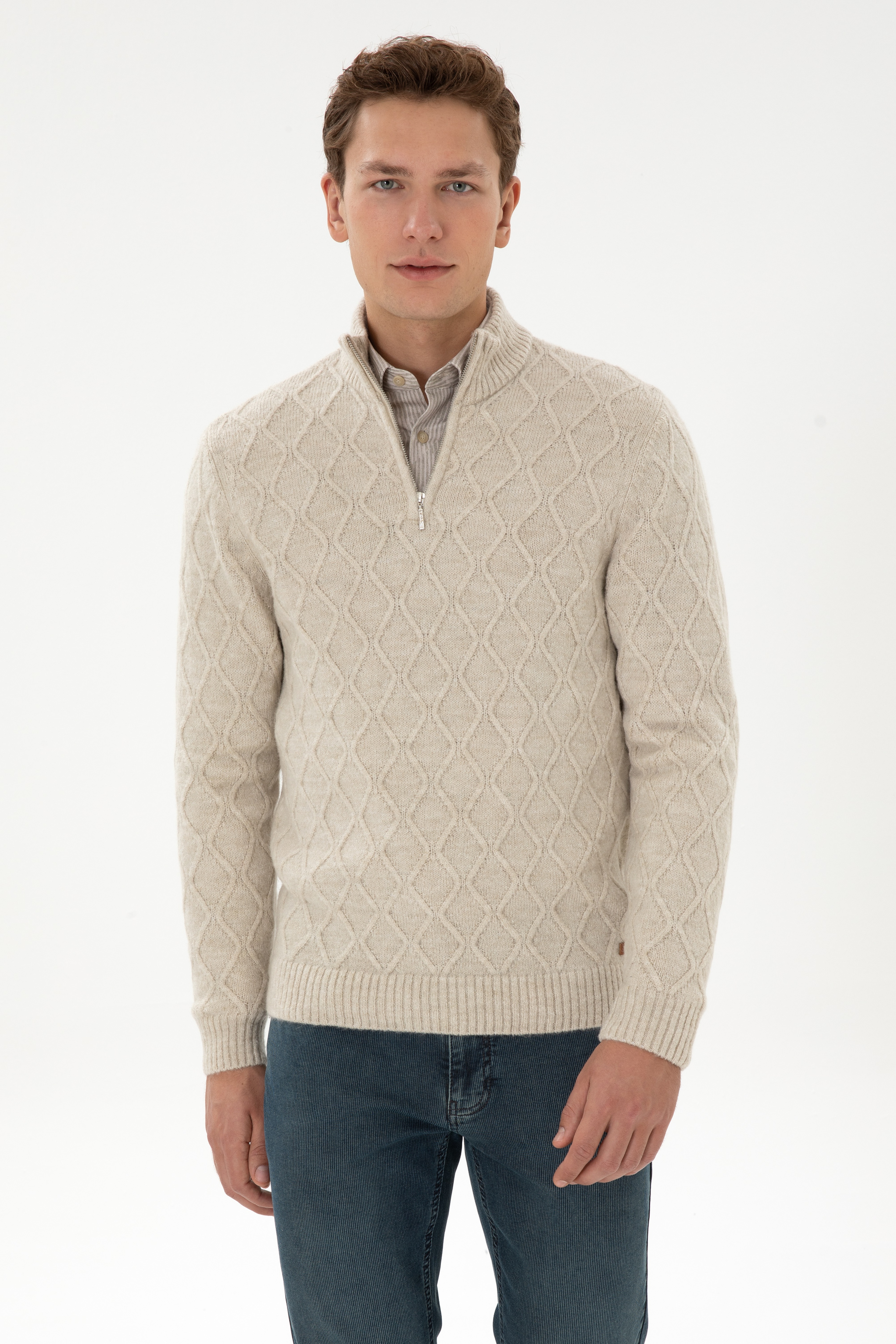 Erkek Regular Fit Yarım Fermuarlı Desenli Taş Kazak - Image 1
