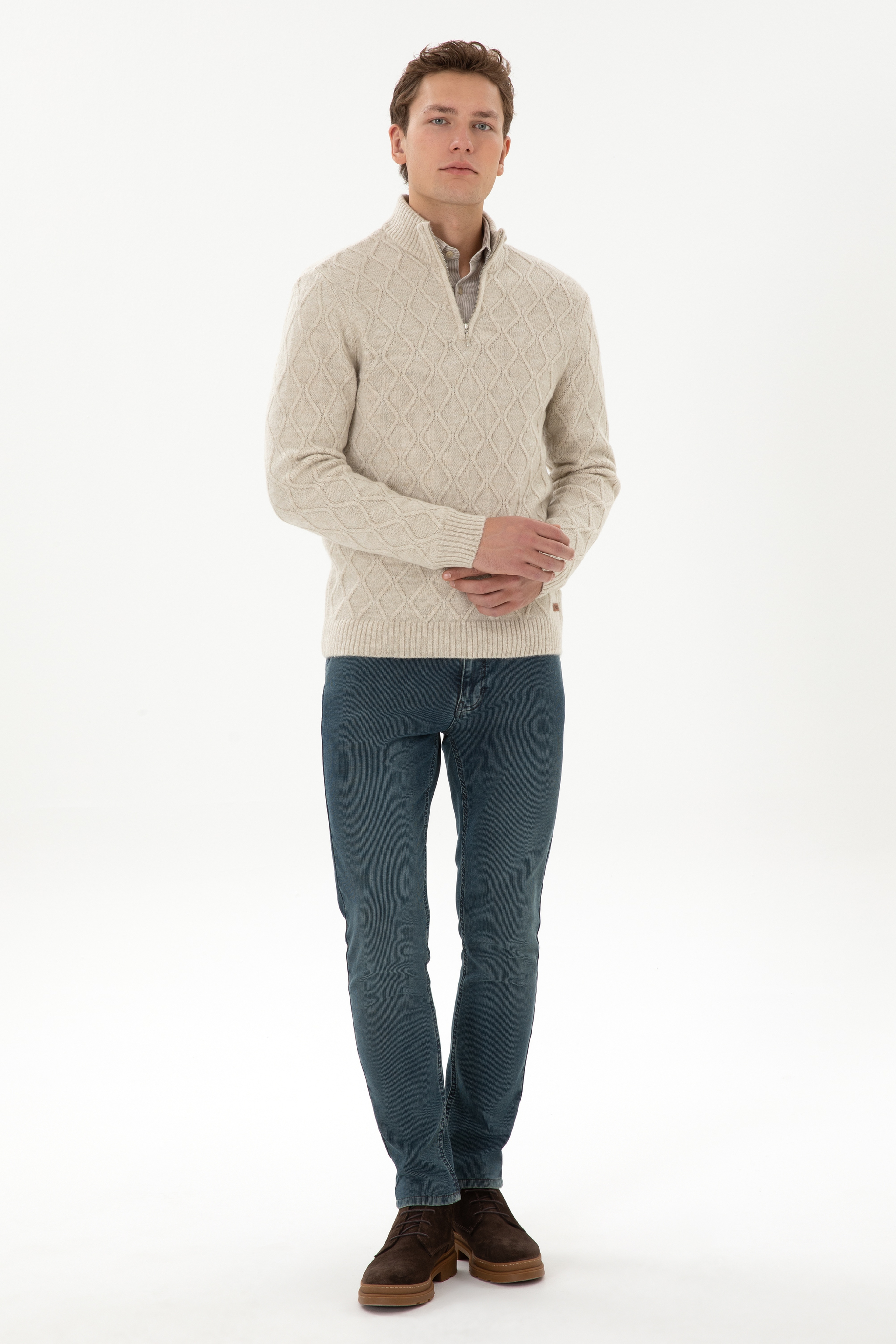 Erkek Regular Fit Yarım Fermuarlı Desenli Taş Kazak - Image 4