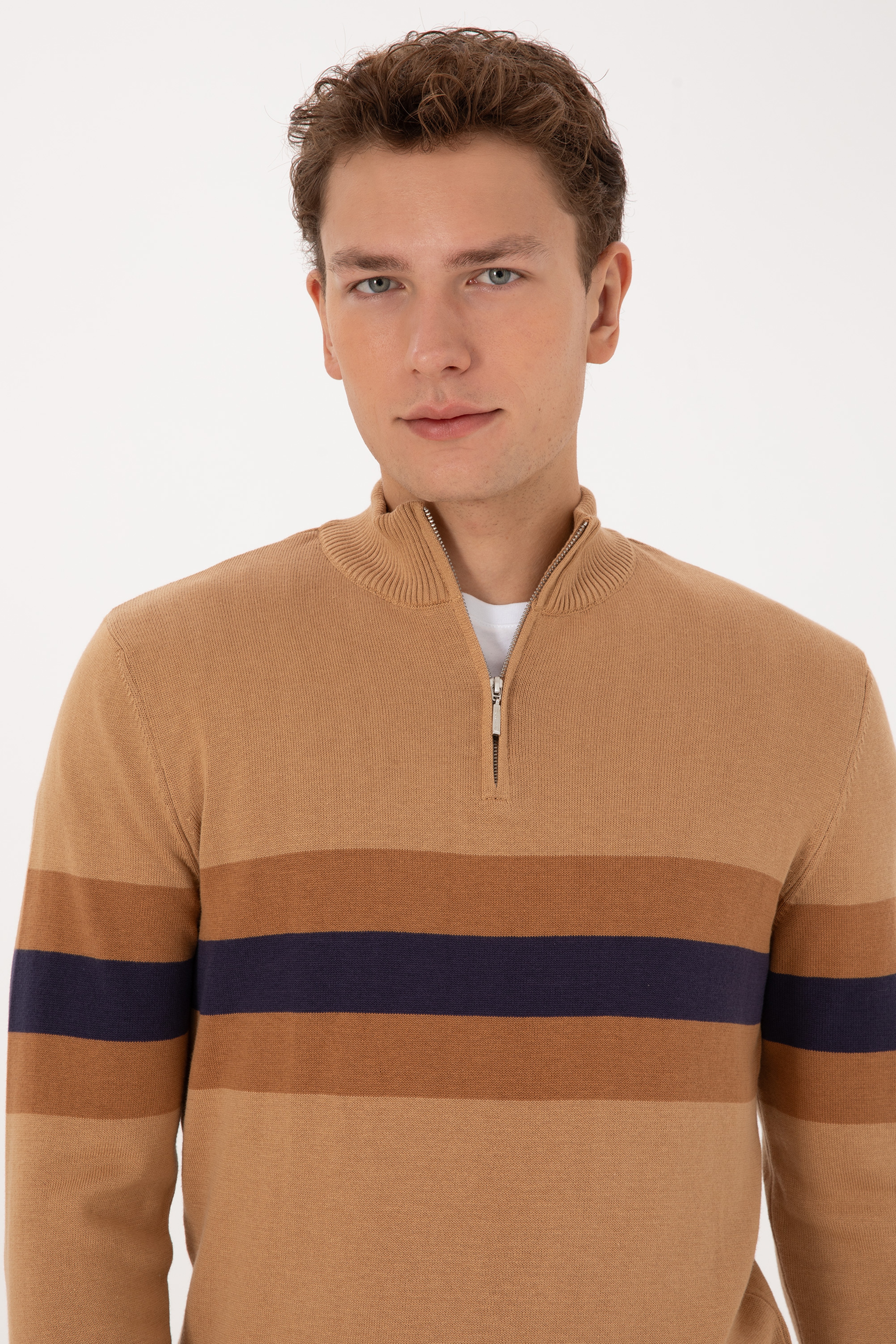 Erkek Regular Fit Yarım Fermuarlı Camel Kazak - Image 2
