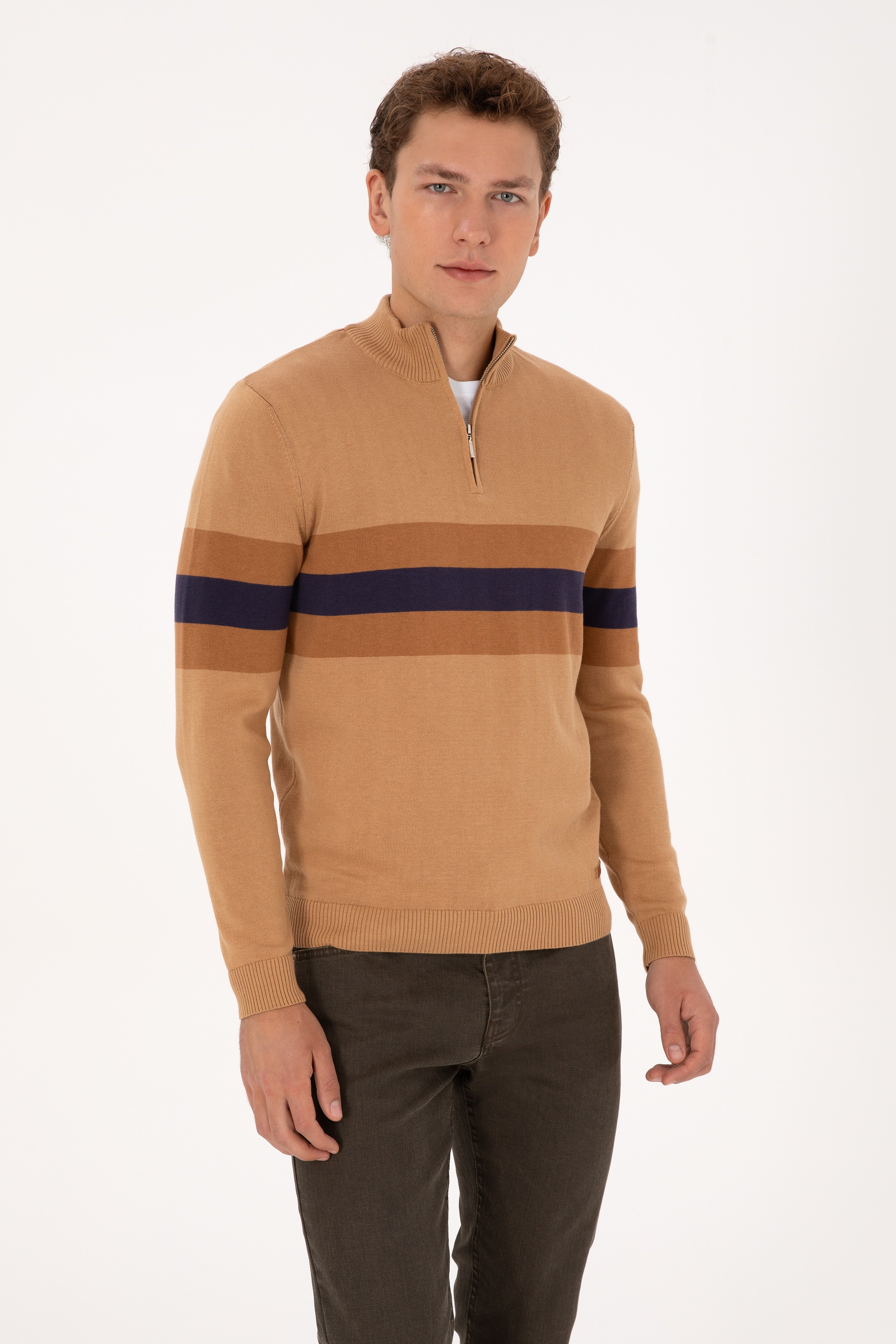 Erkek Regular Fit Yarım Fermuarlı Camel Kazak - Image 1