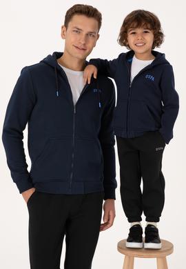 Erkek Çocuk Lacivert Fermuarlı Şardonlu Kapüşonlu Örme Hırka - 50313852009