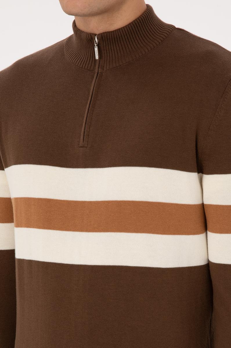 Erkek Regular Fit Yarım Fermuarlı Kahverengi Kazak