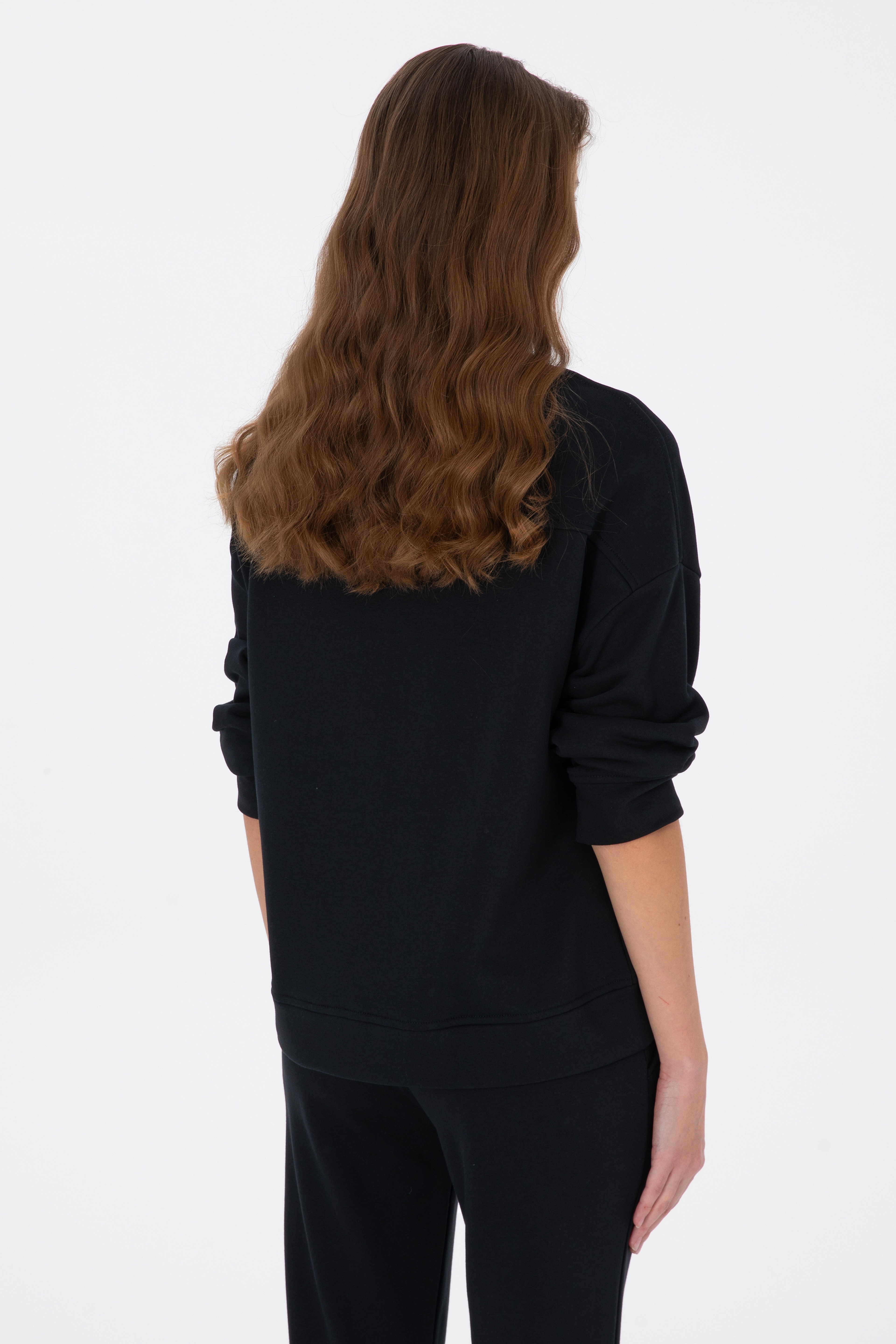 Kadın Siyah Bisiklet Yaka Basic Sweatshırt - Image 5