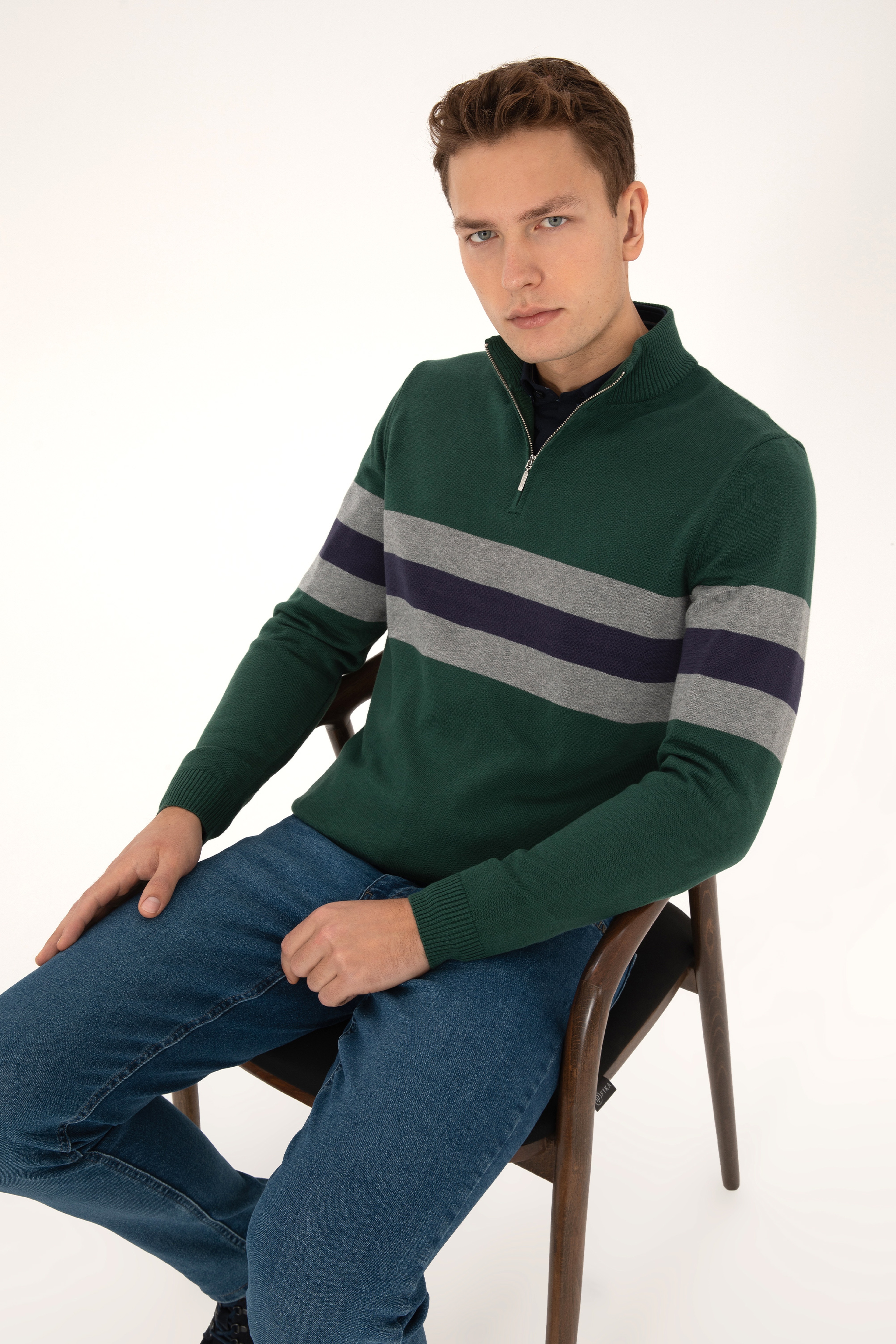 Erkek Regular Fit Yarım Fermuarlı Koyu Yeşil Kazak - Image 1