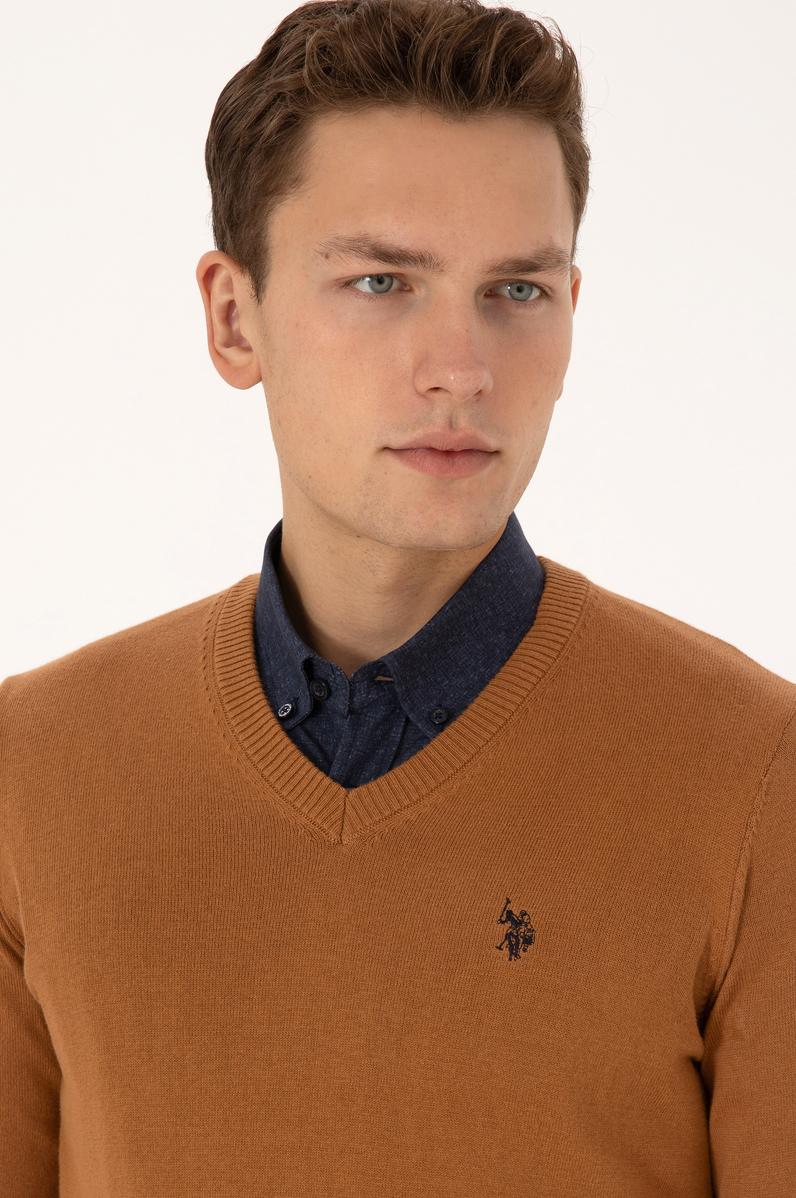 Erkek Slim Fit V Yaka Camel Basic Triko Kazak