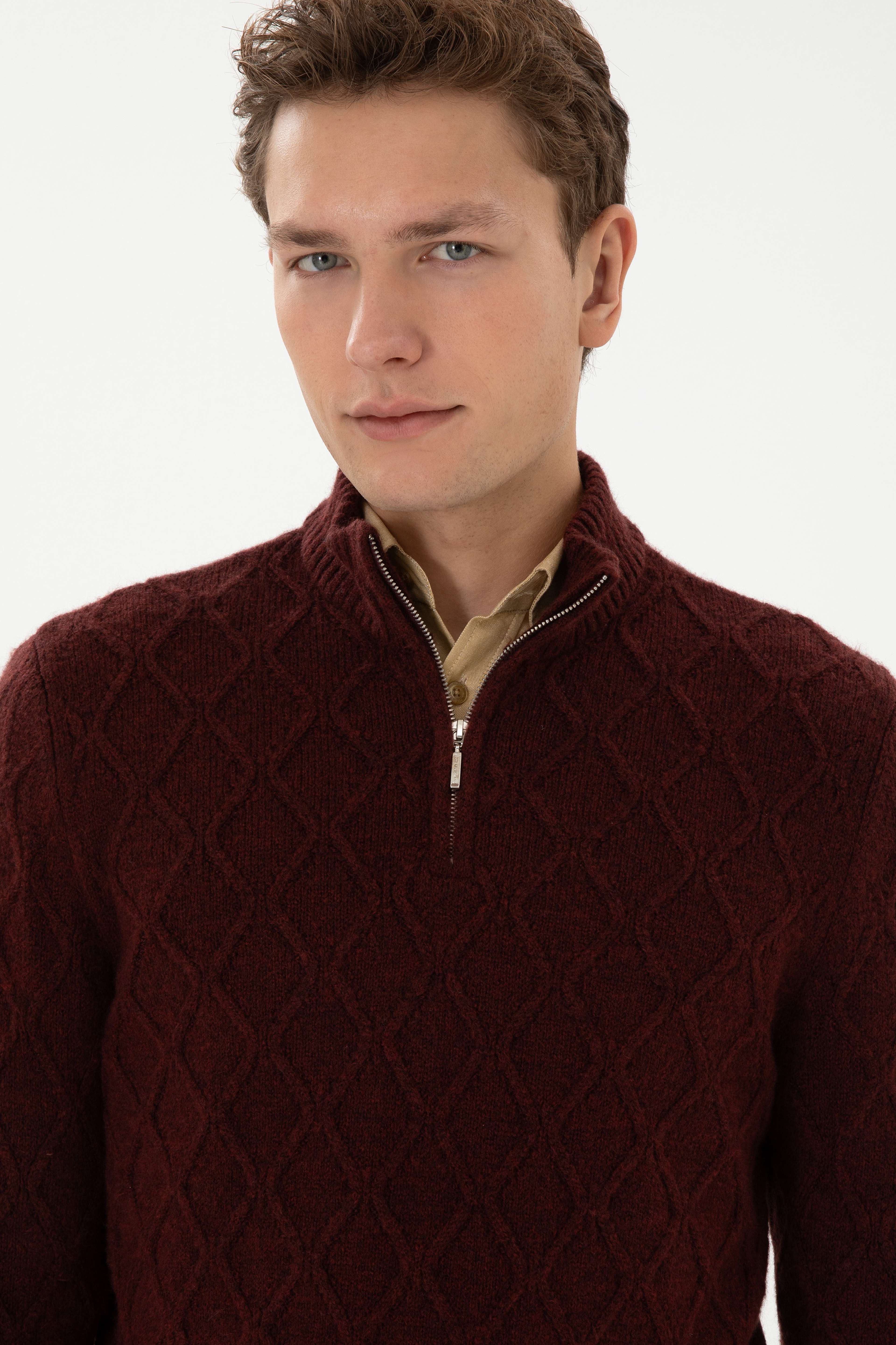 Erkek Regular Fit Yarım Fermuarlı Desenli Bordo Kazak - Image 2