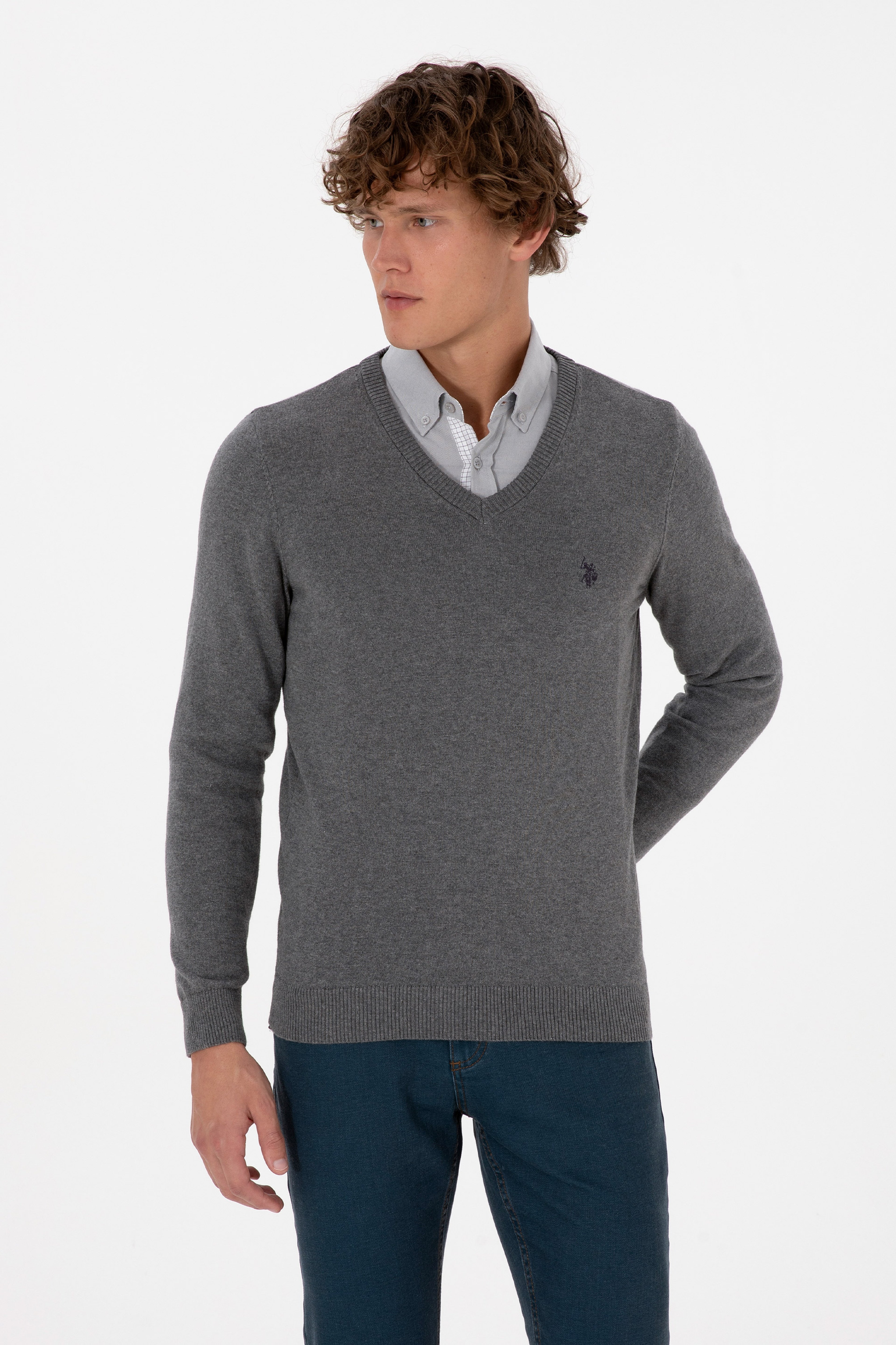 Erkek Slim Fit V Yaka Gri Melanj Basic Triko Kazak - Image 3