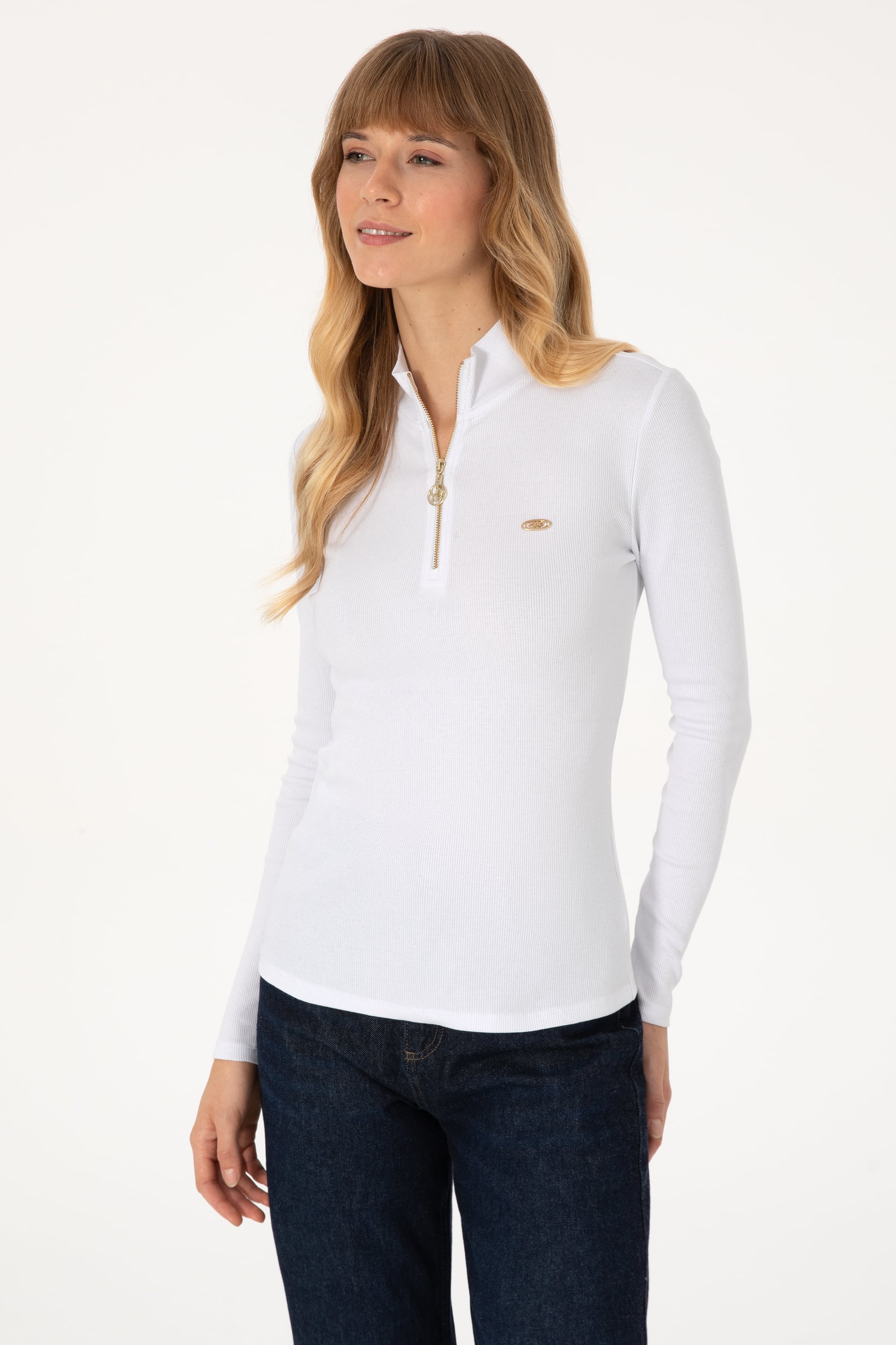 Kadın Beyaz Fermuarlı Dik Yaka Sweatshirt