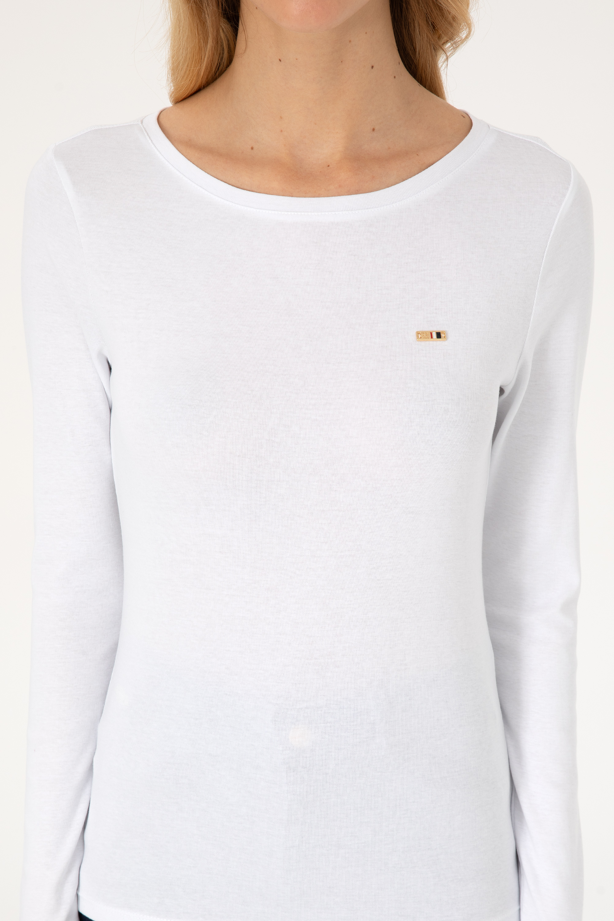 Kadın Beyaz Slim Bisiklet Yaka Basic Sweatshırt - Image 6