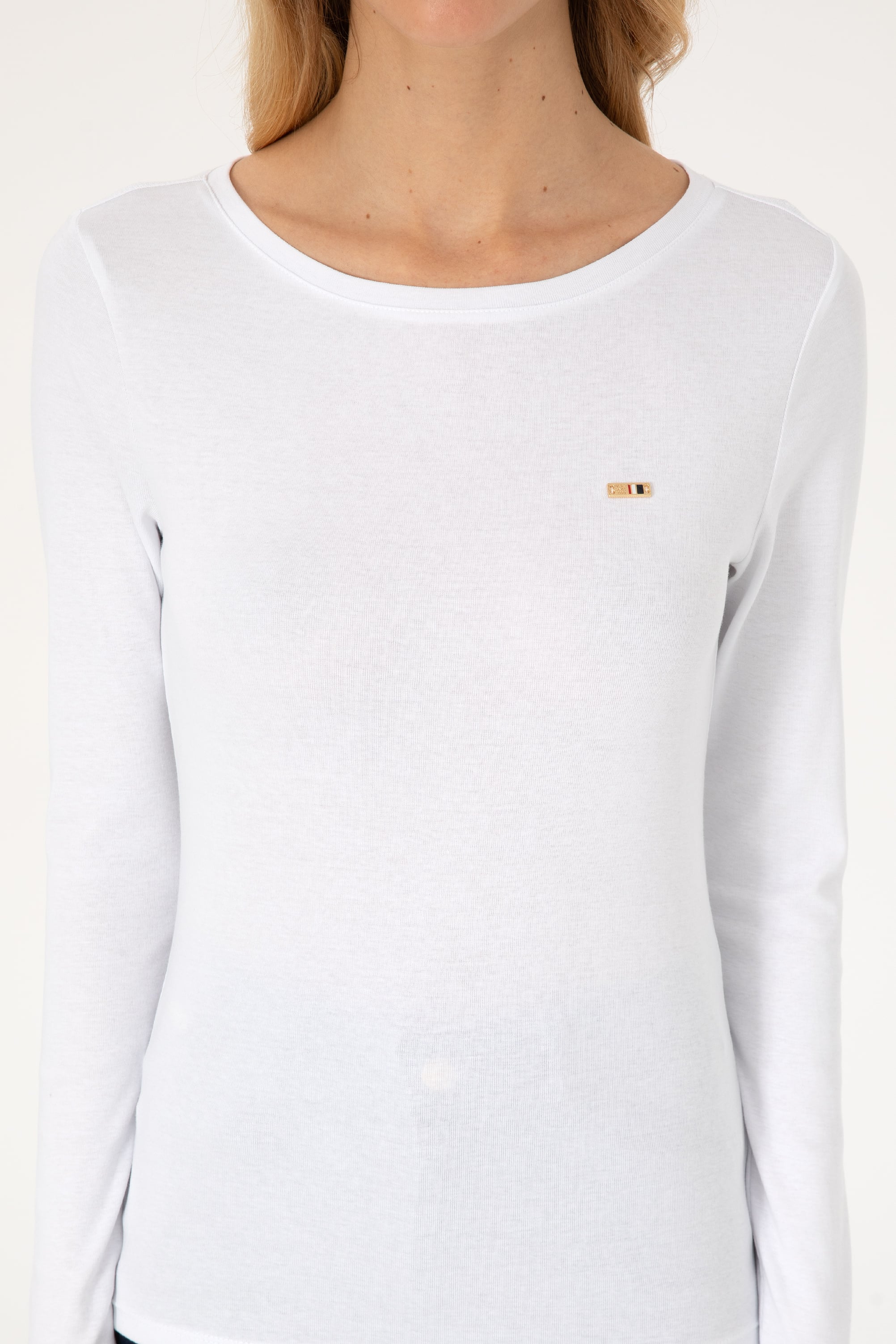 Kadın Beyaz Slim Bisiklet Yaka Basic Sweatshırt