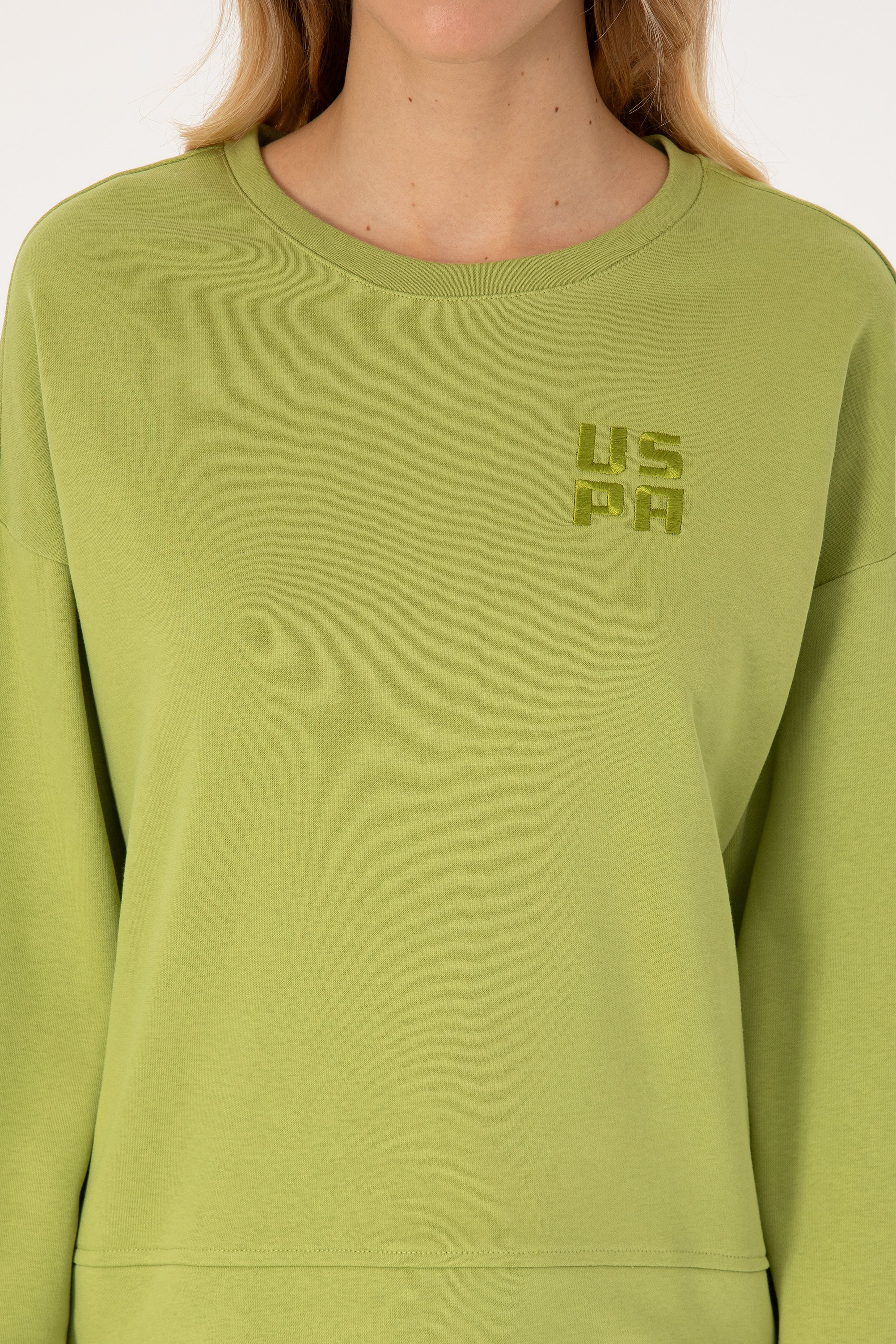 Kadın Fıstık Yeşili Bisiklet Yaka Basic Sweatshırt - Image 6