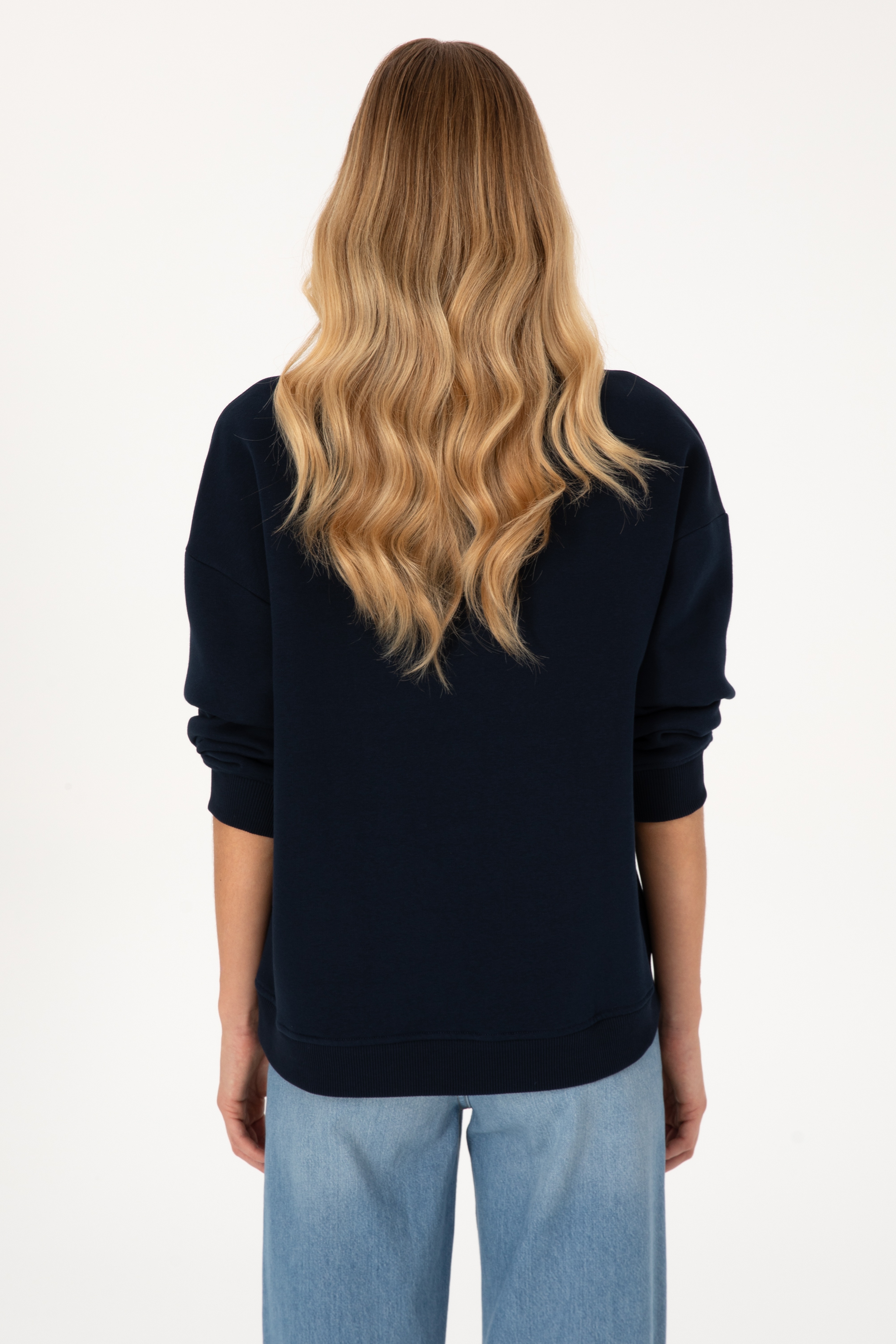 Kadın Lacivert Şardonlu Bisiklet Yaka Basic Sweatshırt - Image 5
