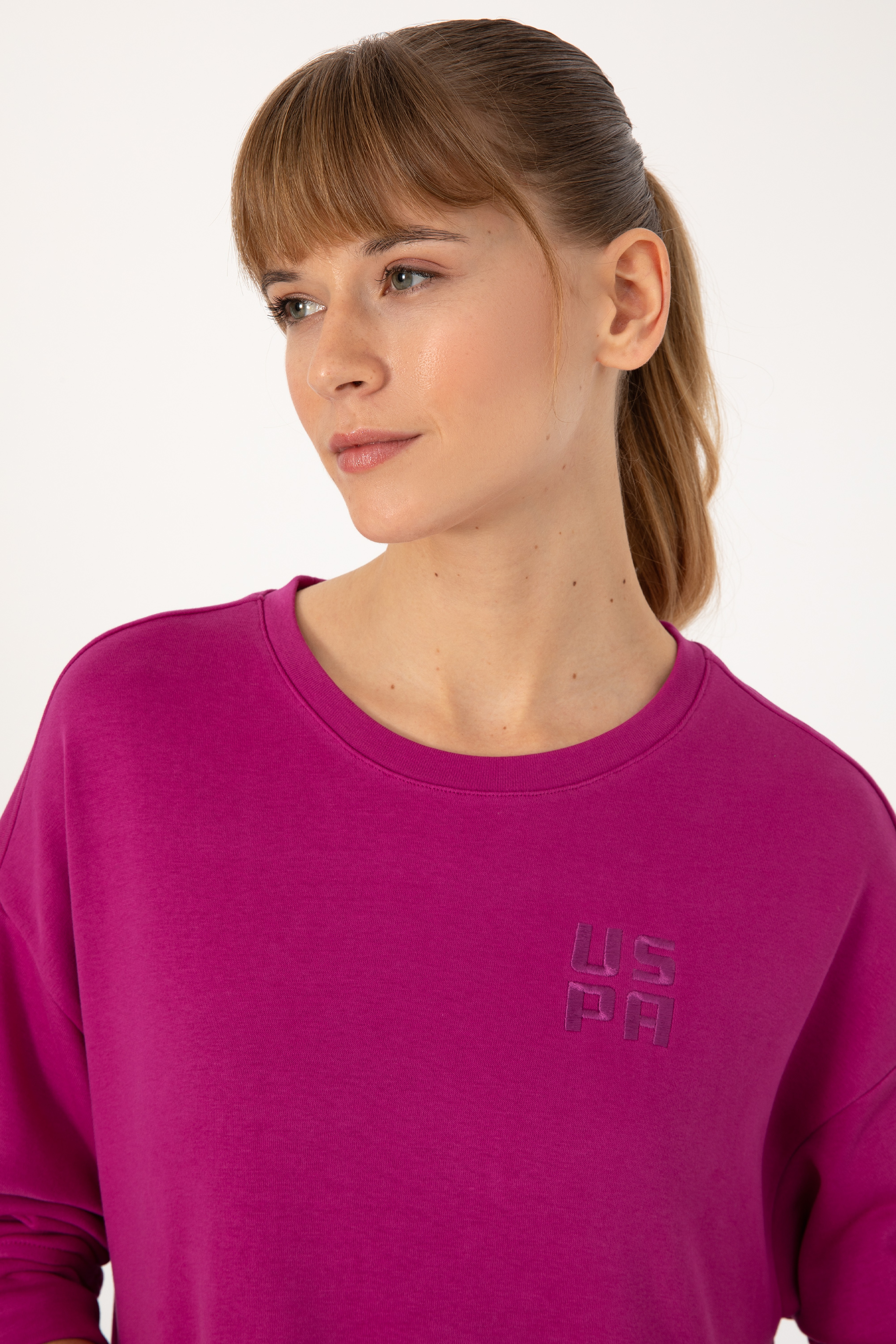 Kadın Fuşya Bisiklet Yaka Basic Sweatshırt - Image 2