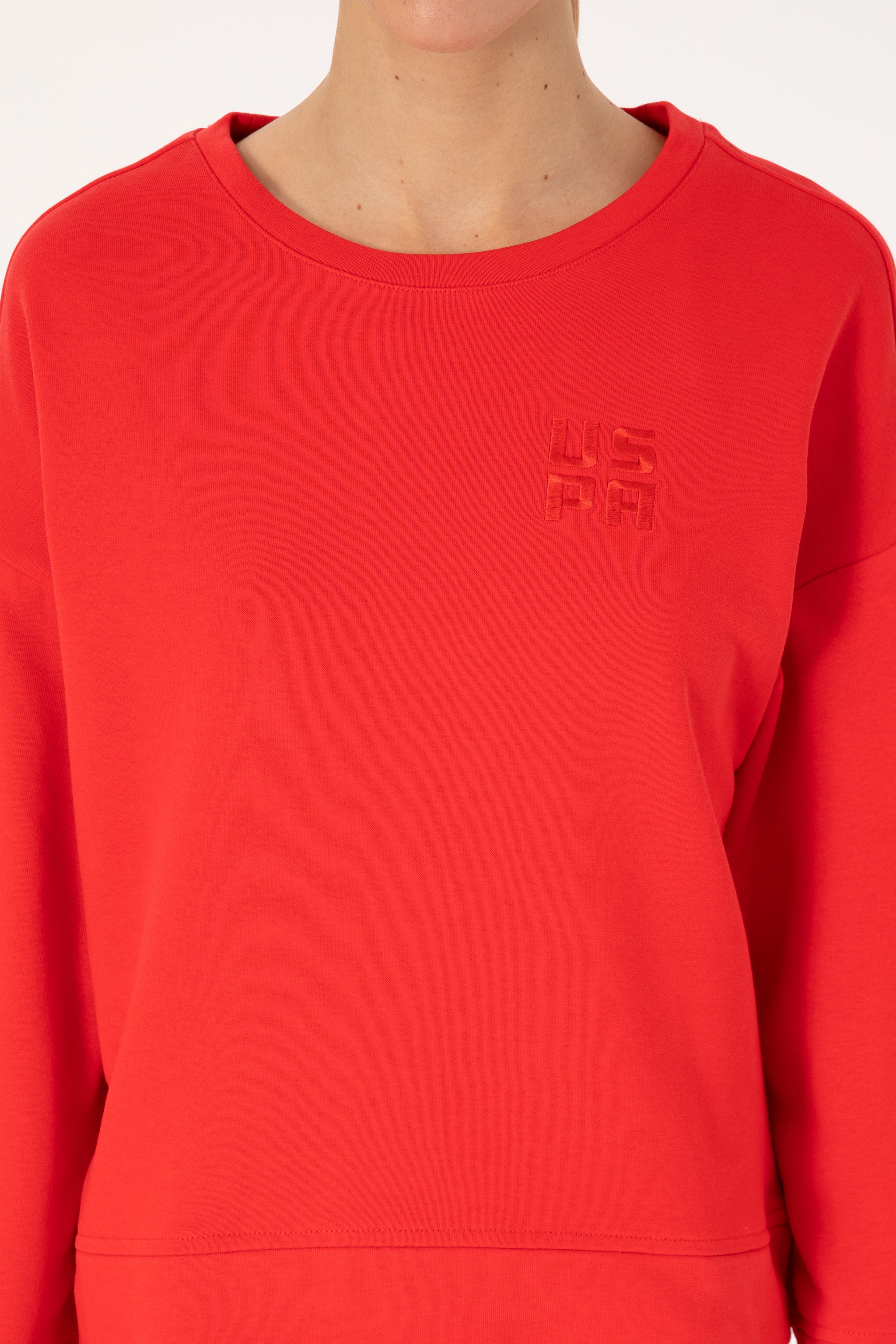Kadın Kırmızı Bisiklet Yaka Basic Sweatshırt
