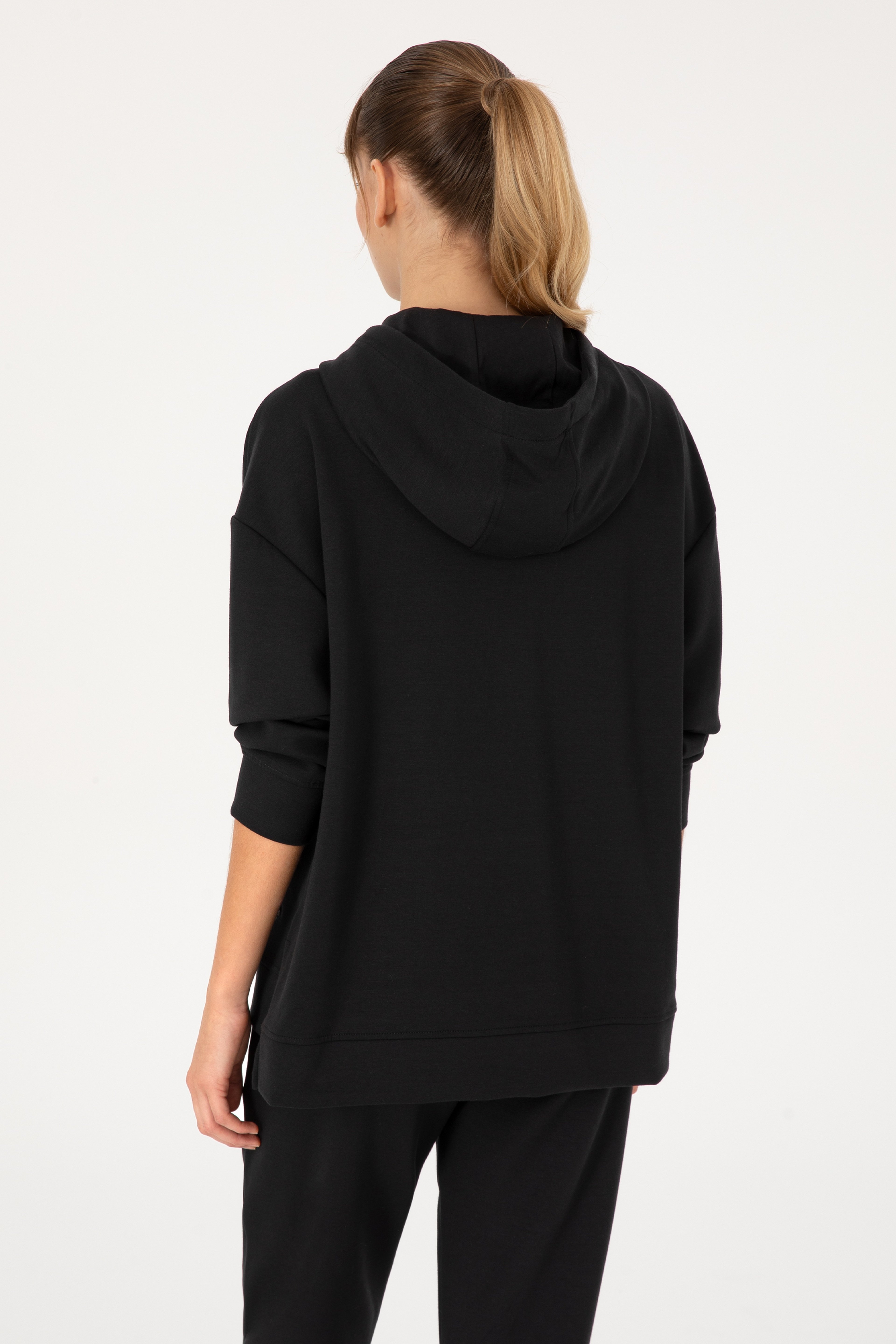 Kadın Siyah Modal Karışımlı Kapüşonlu Sweatshirt - Image 5