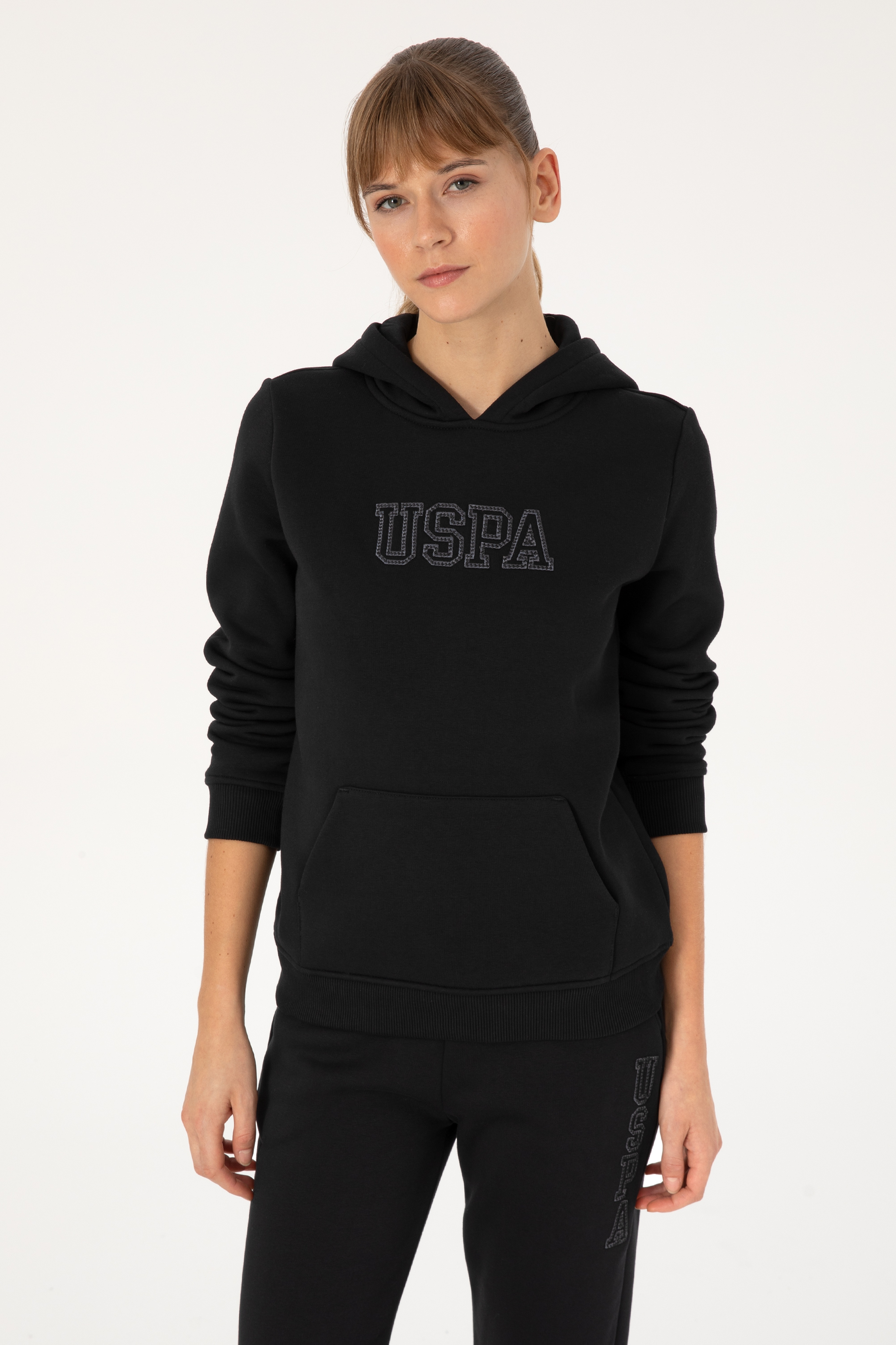 Kadın Siyah Şardonlu Kapüşonlu Basic Sweatshirt - Image 1