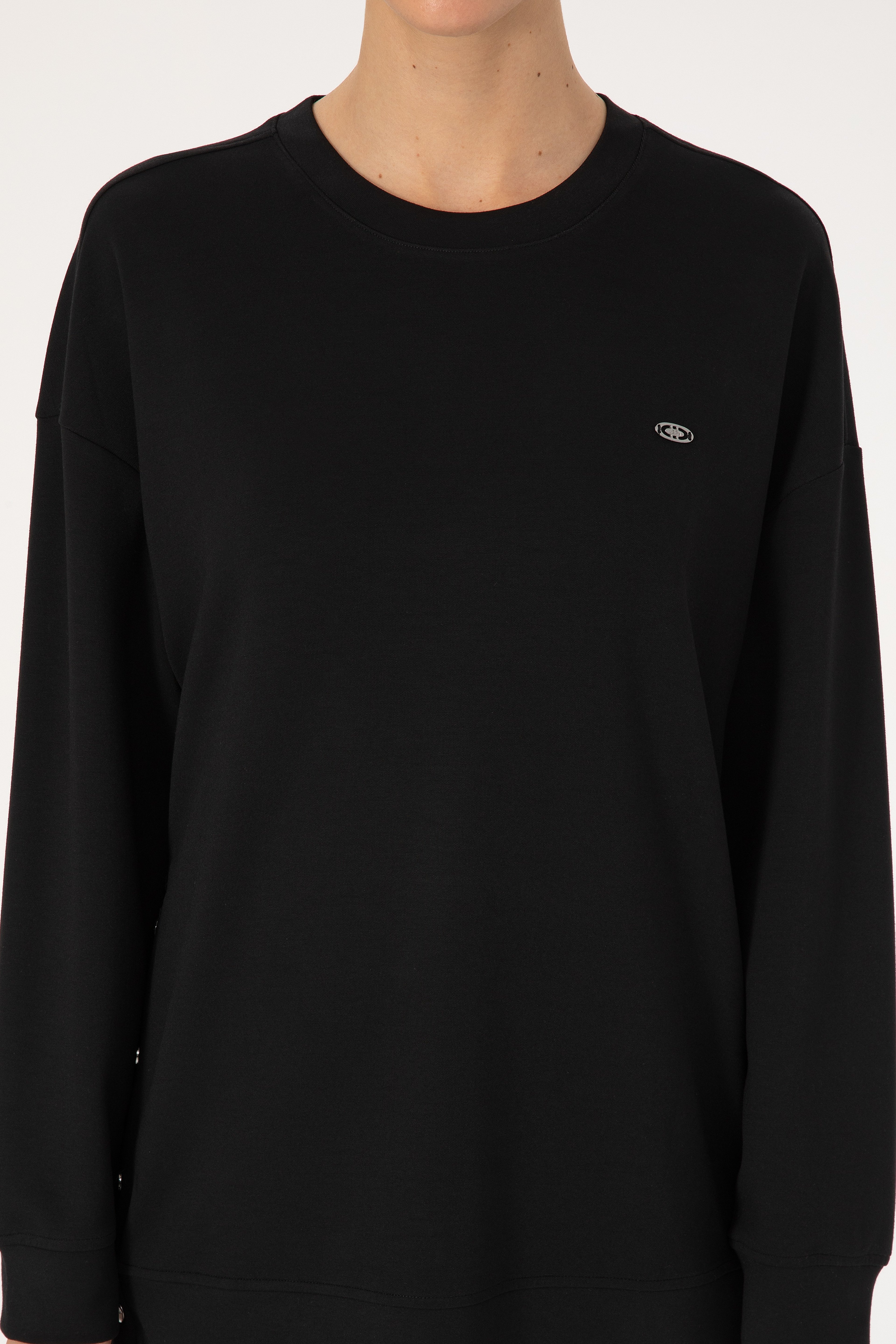 Kadın Siyah Bisiklet Yaka Sweatshirt - Image 6