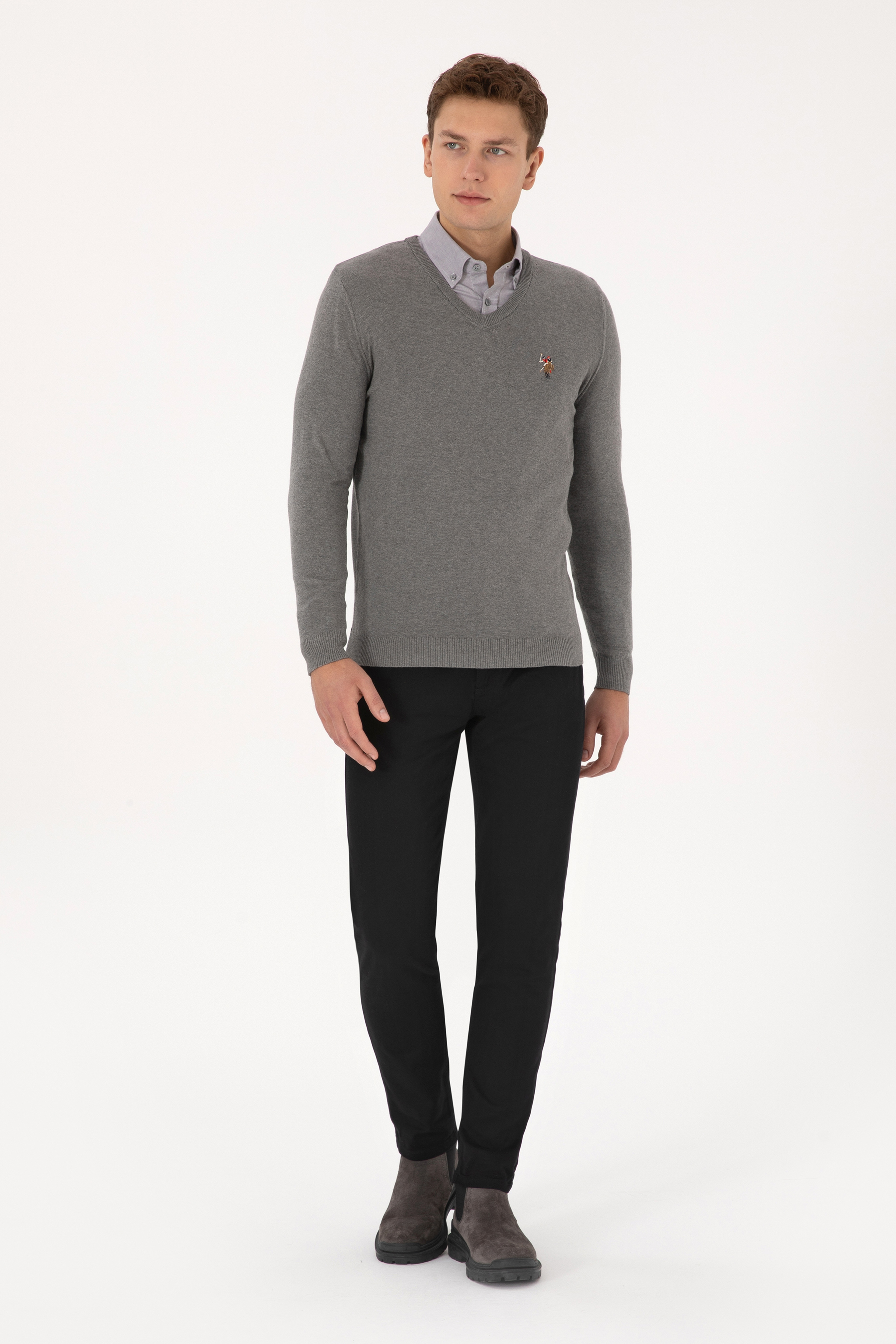 Erkek Slim Fit V Yaka Gri Melanj Basic Kazak - Image 4