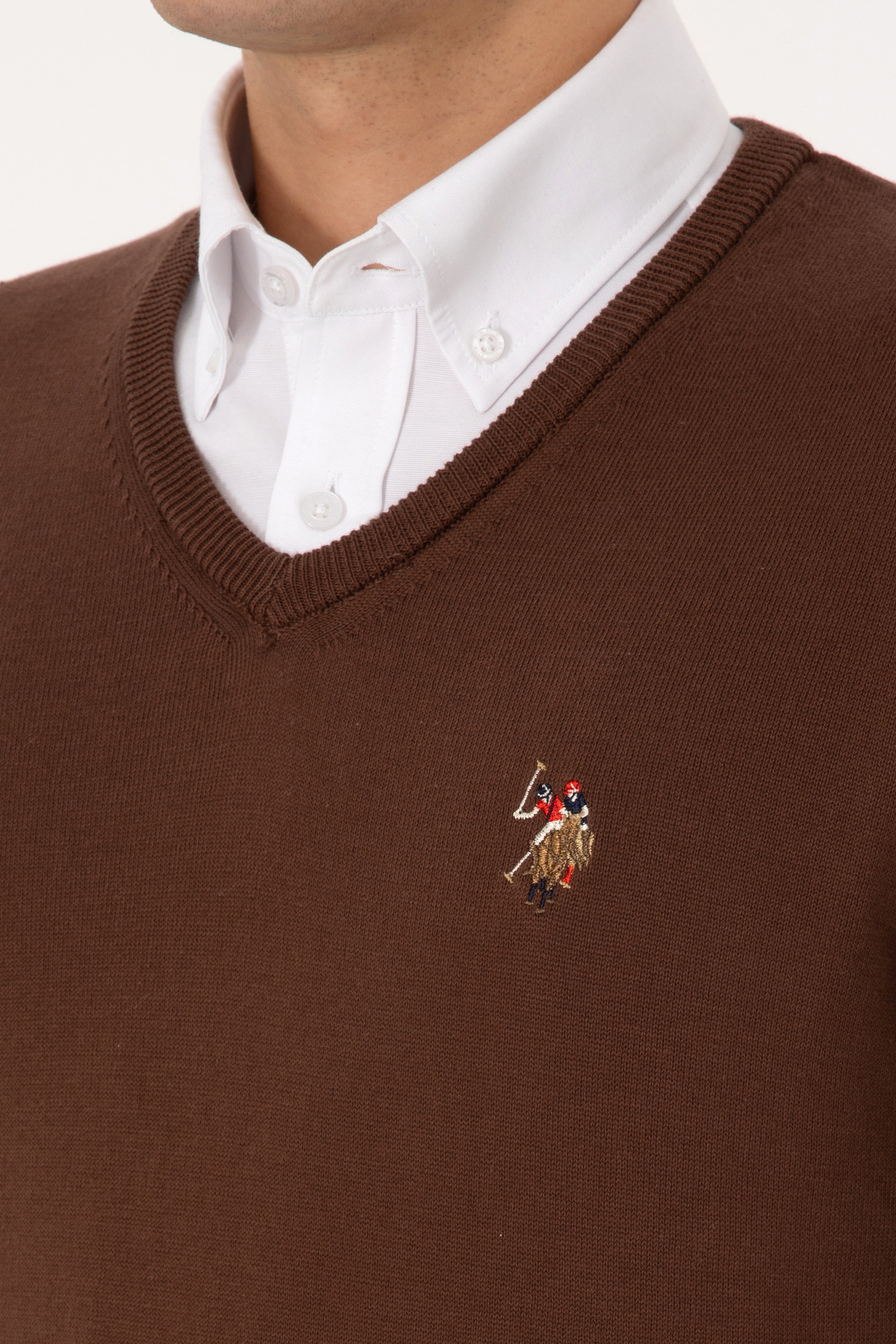 Erkek Slim Fit V Yaka Kahverengi Basic Kazak - Image 7