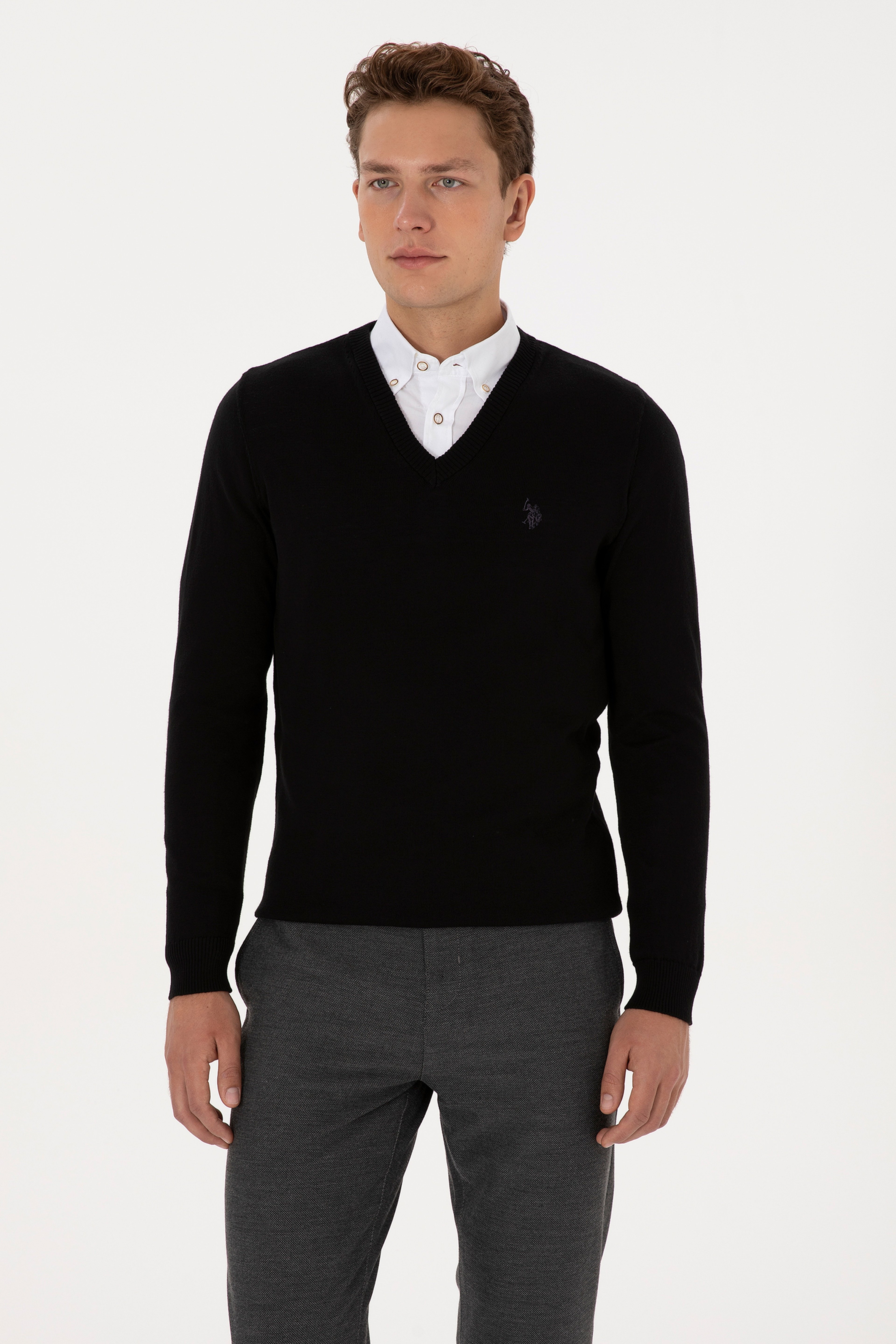 Erkek Slim Fit V Yaka Siyah Basic Triko Kazak - Image 1