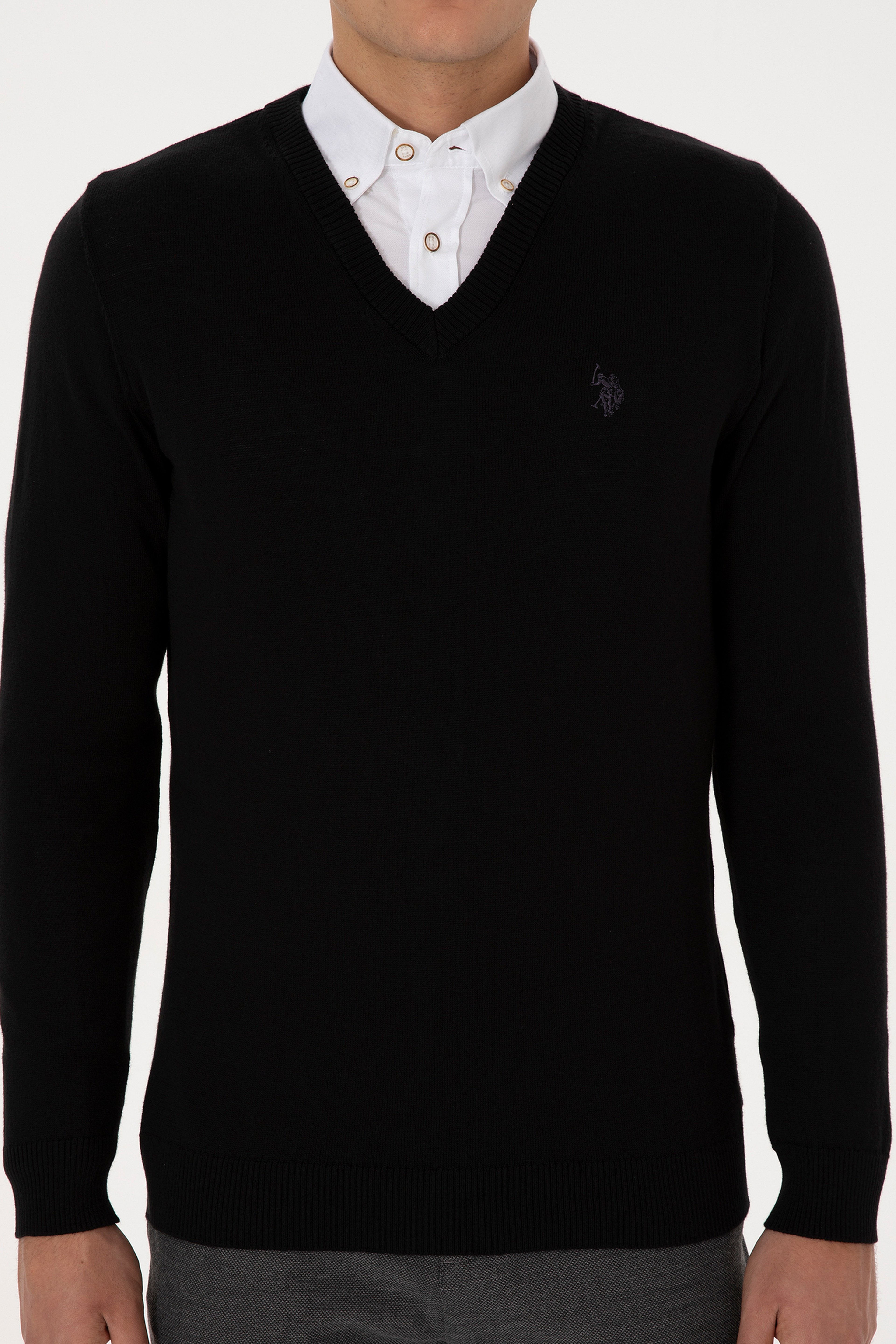 Erkek Slim Fit V Yaka Siyah Basic Triko Kazak