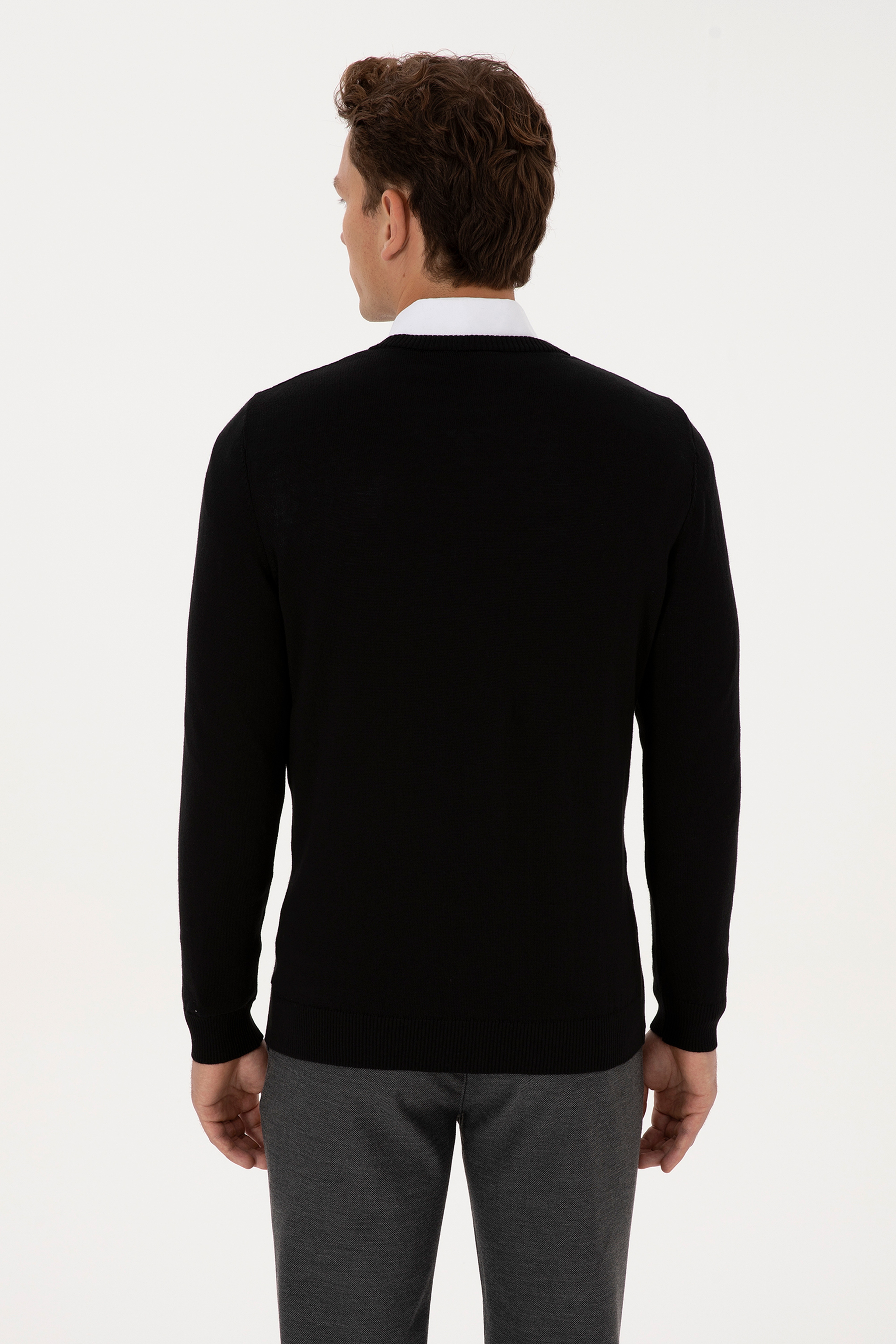 Erkek Slim Fit V Yaka Siyah Basic Triko Kazak
