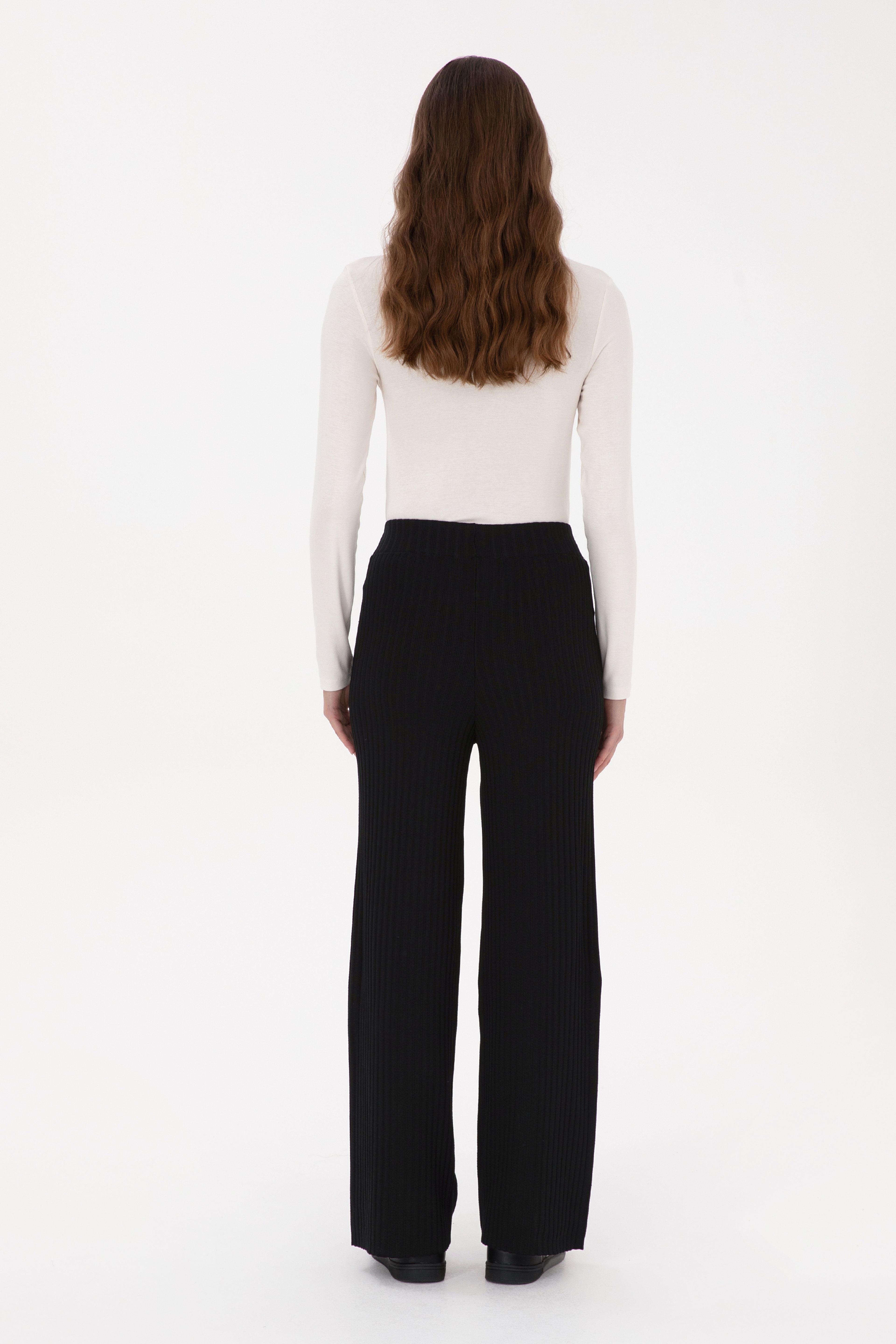 Kadın Siyah Loose Fit Triko Pantolon - Image 4