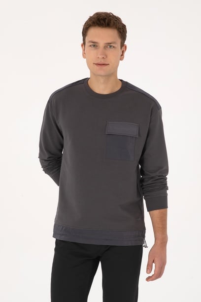 Erkek Comfort Fit Bisiklet Yaka Cep Detaylı Gri Sweatshirt