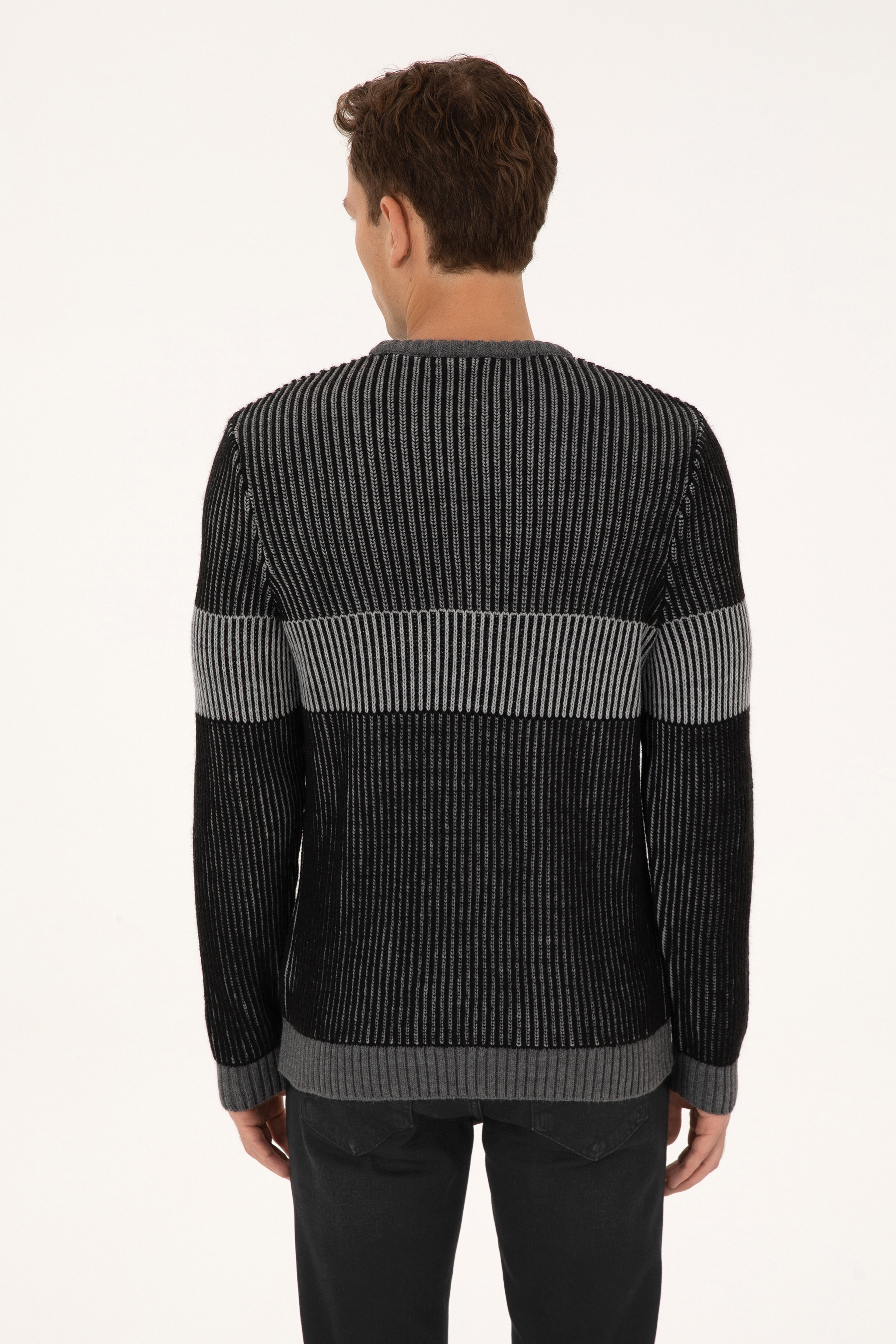 Erkek Slim Fit Bisiklet Yaka Siyah Kazak - Image 5