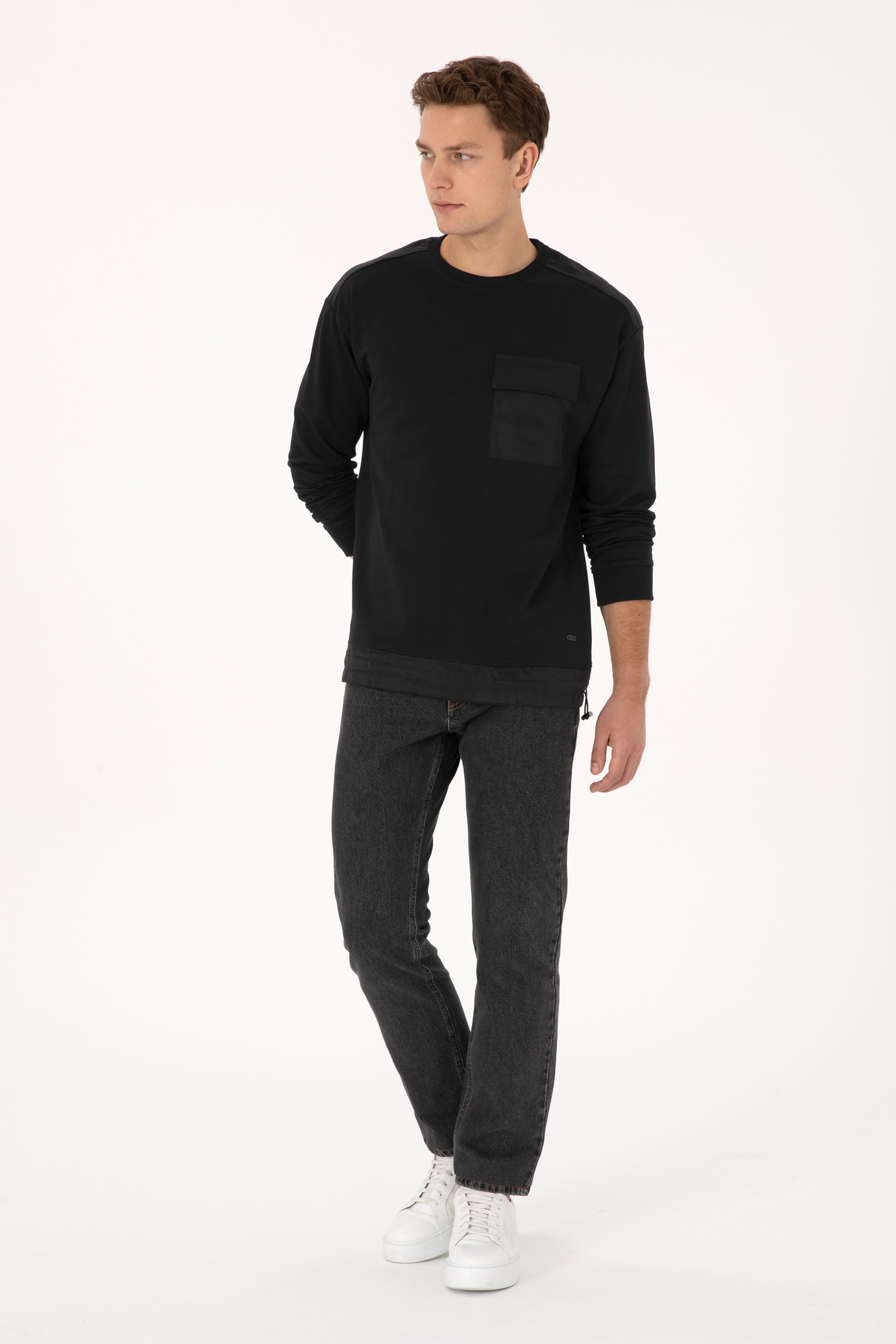 Erkek Comfort Fit Bisiklet Yaka Cep Detaylı Siyah Sweatshirt - Image 4
