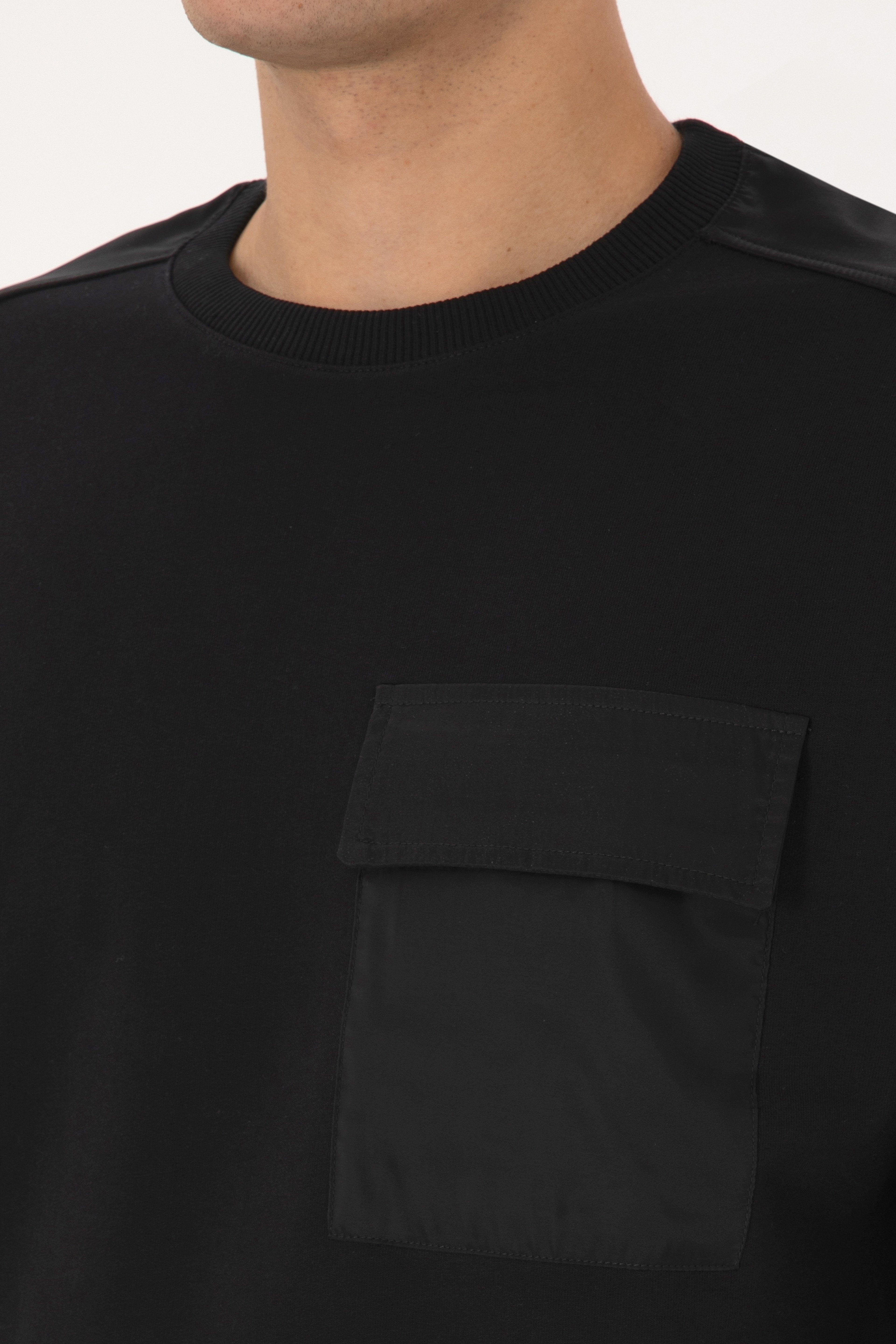 Erkek Comfort Fit Bisiklet Yaka Cep Detaylı Siyah Sweatshirt - Image 7