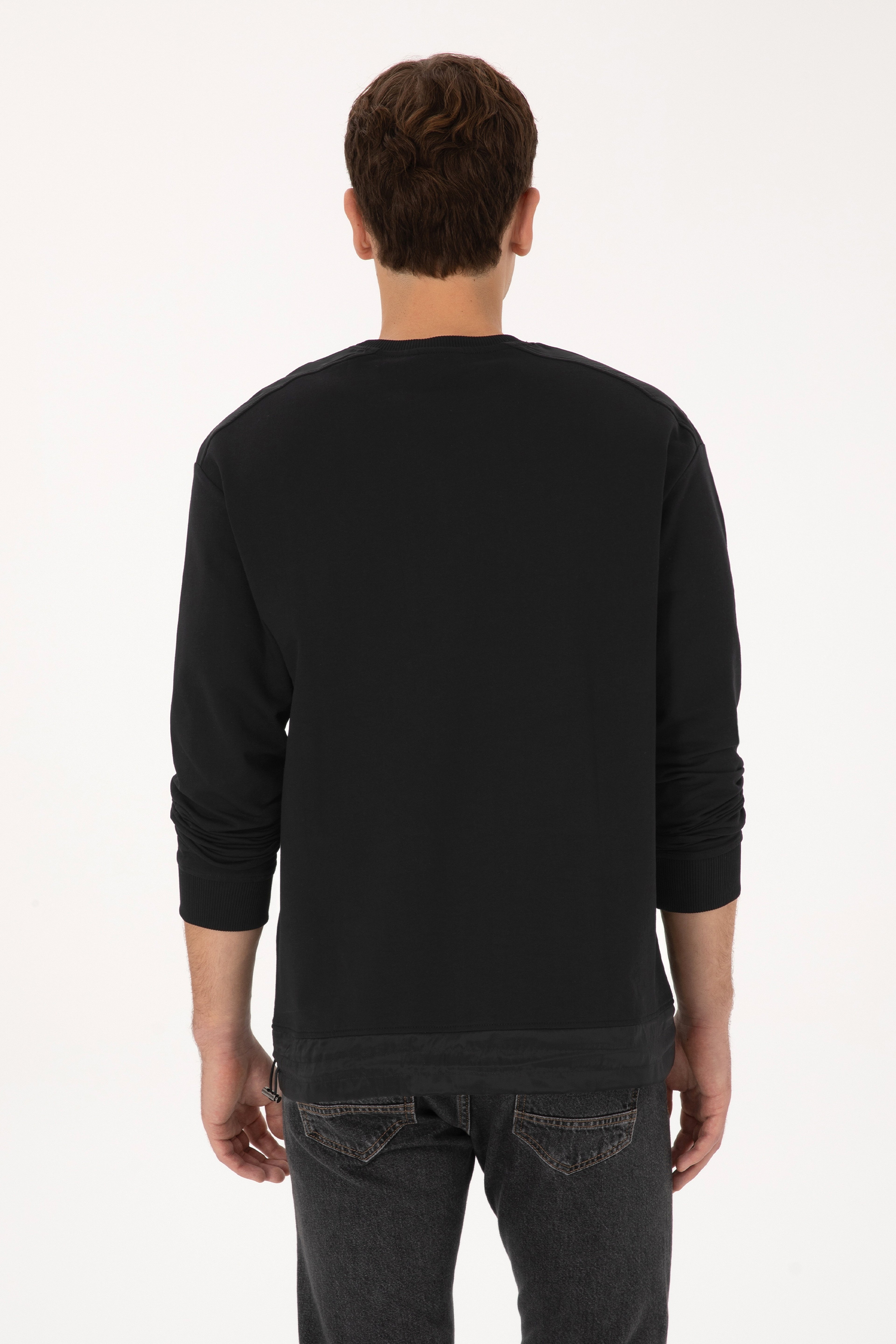 Erkek Comfort Fit Bisiklet Yaka Cep Detaylı Siyah Sweatshirt