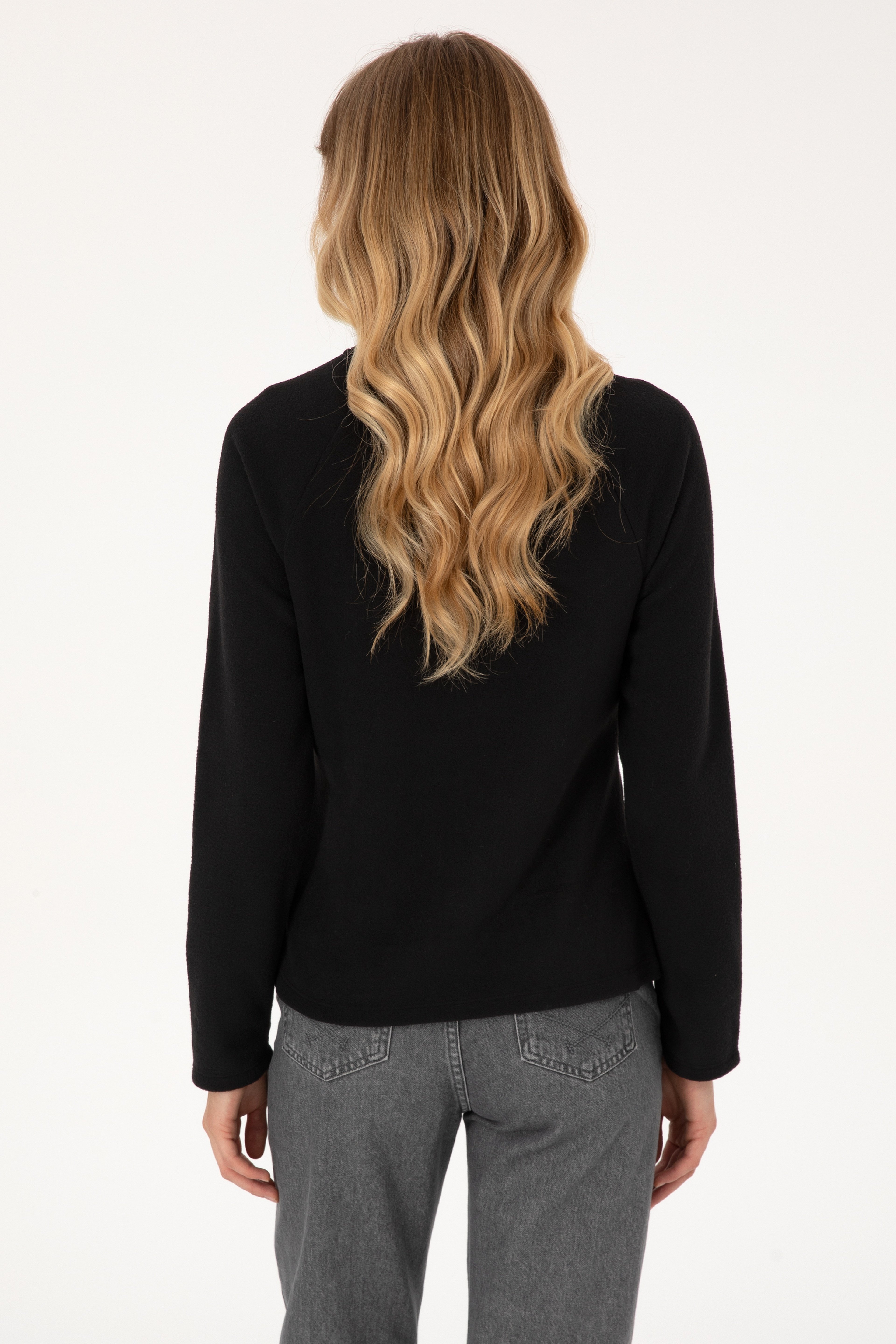 Kadın Siyah Fermuarlı Dik Yaka Polar Sweatshirt - Image 5