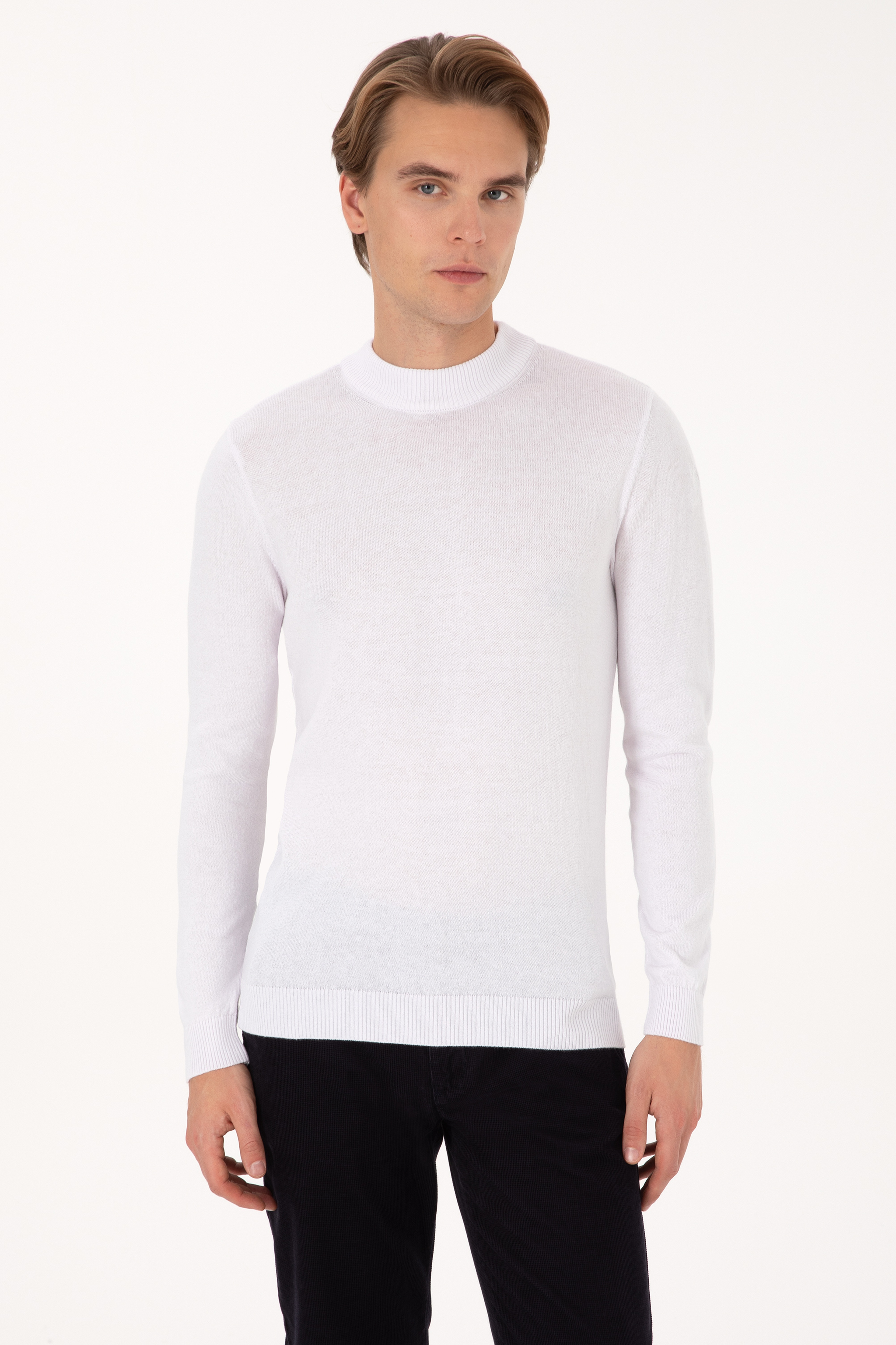 Erkek Slim Fit Bisiklet Yaka Beyaz Basic Kazak - Image 1
