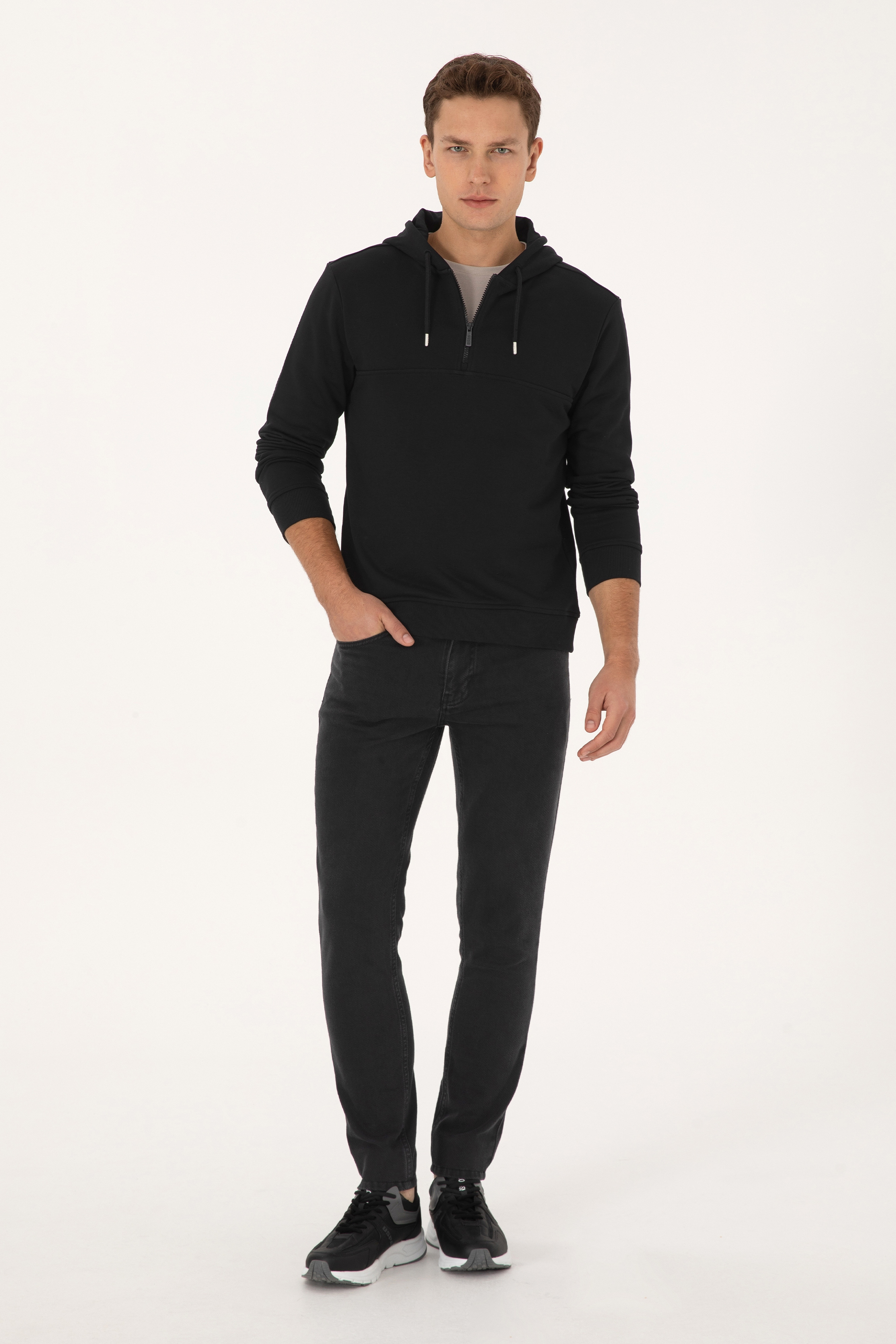 Erkek Regular Fit Yarım Fermuarlı Kapüşonlu Siyah Sweatshirt - Image 4