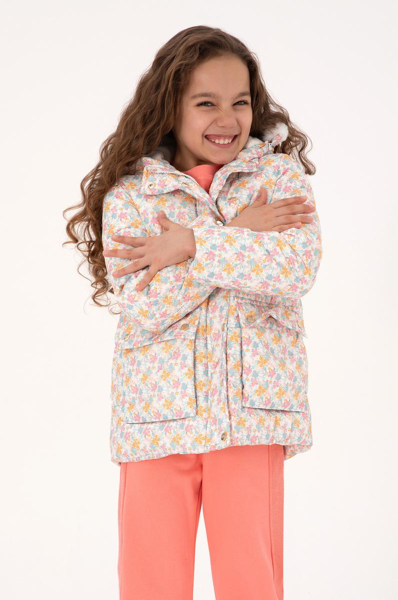 Kız Çocuk Krem Çiçek Desenli İçi Polar Kapüşonlu Mont