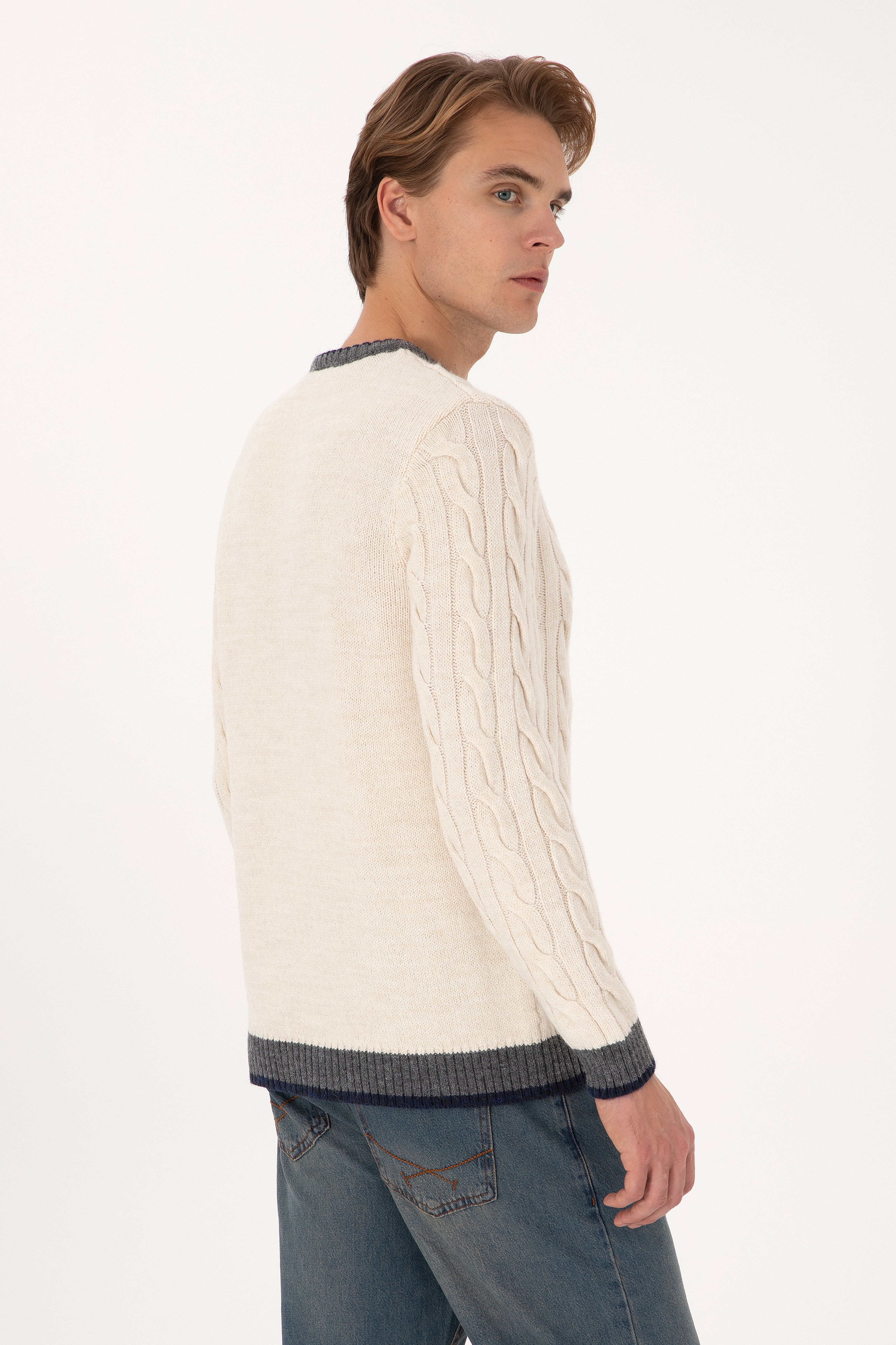 Erkek Krem Regular Fit Bisiklet Yaka Kazak