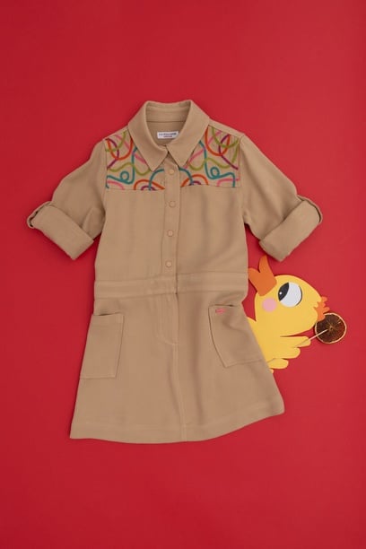 Kız Çocuk Camel Cep Detaylı İşlemeli Dokuma Elbise