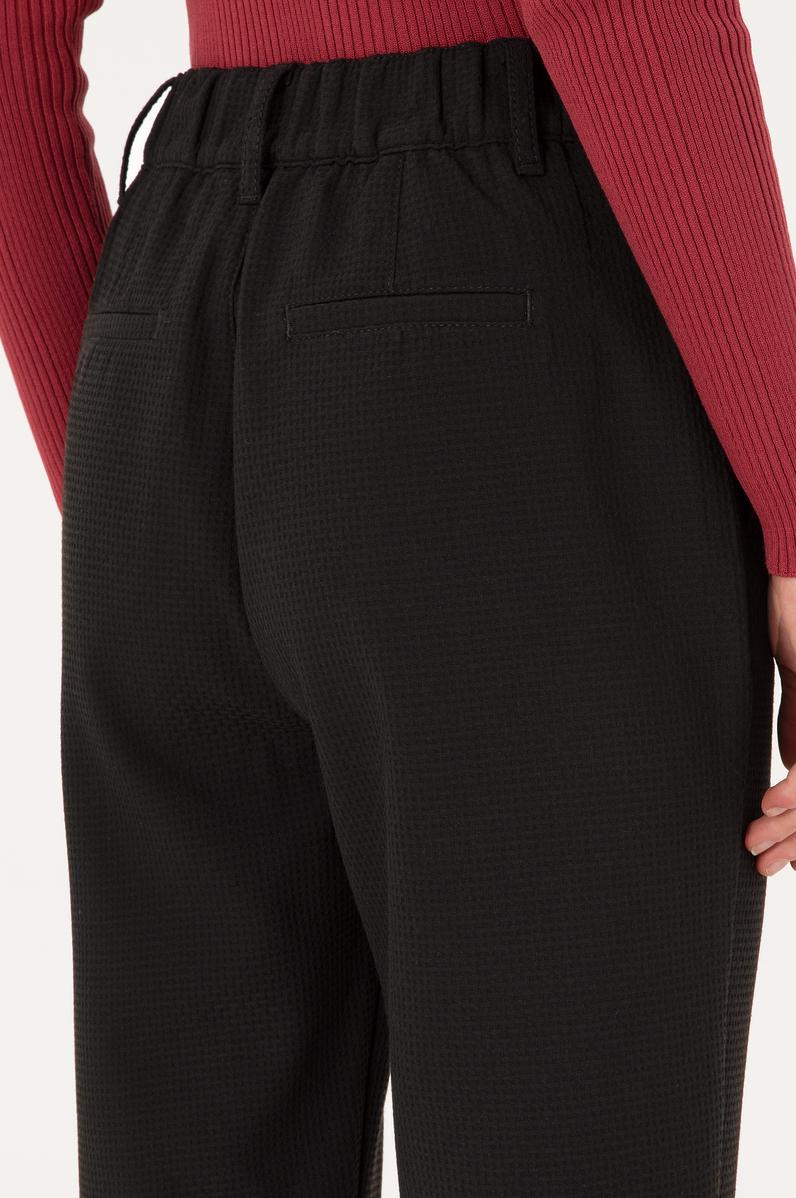 Kadın Siyah Carrot High Fit Kanvas Pantolon