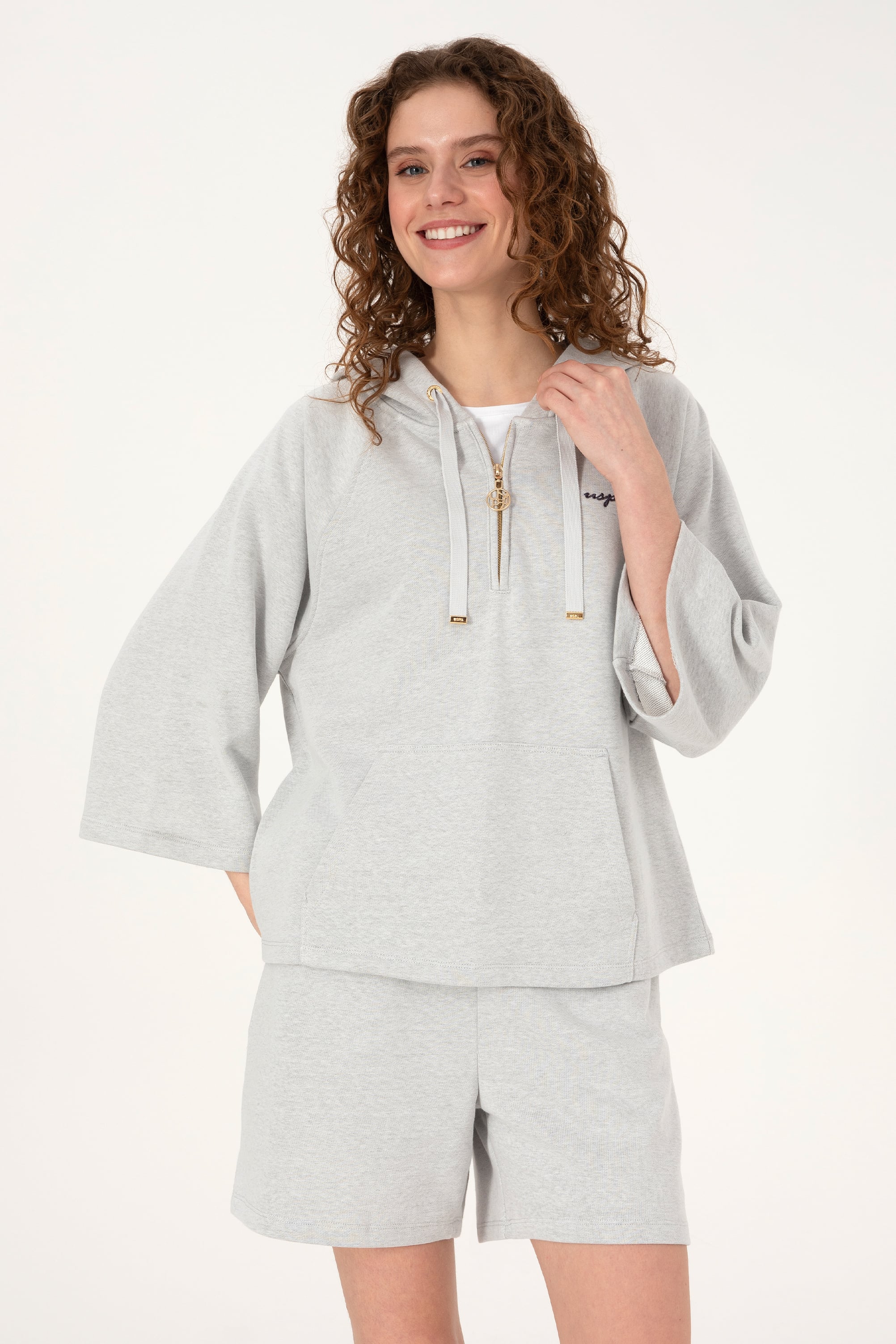 Kadın Gri Melanj Kapüşonlu Yarım Fermuarlı Basic Sweatshirt - Image 3