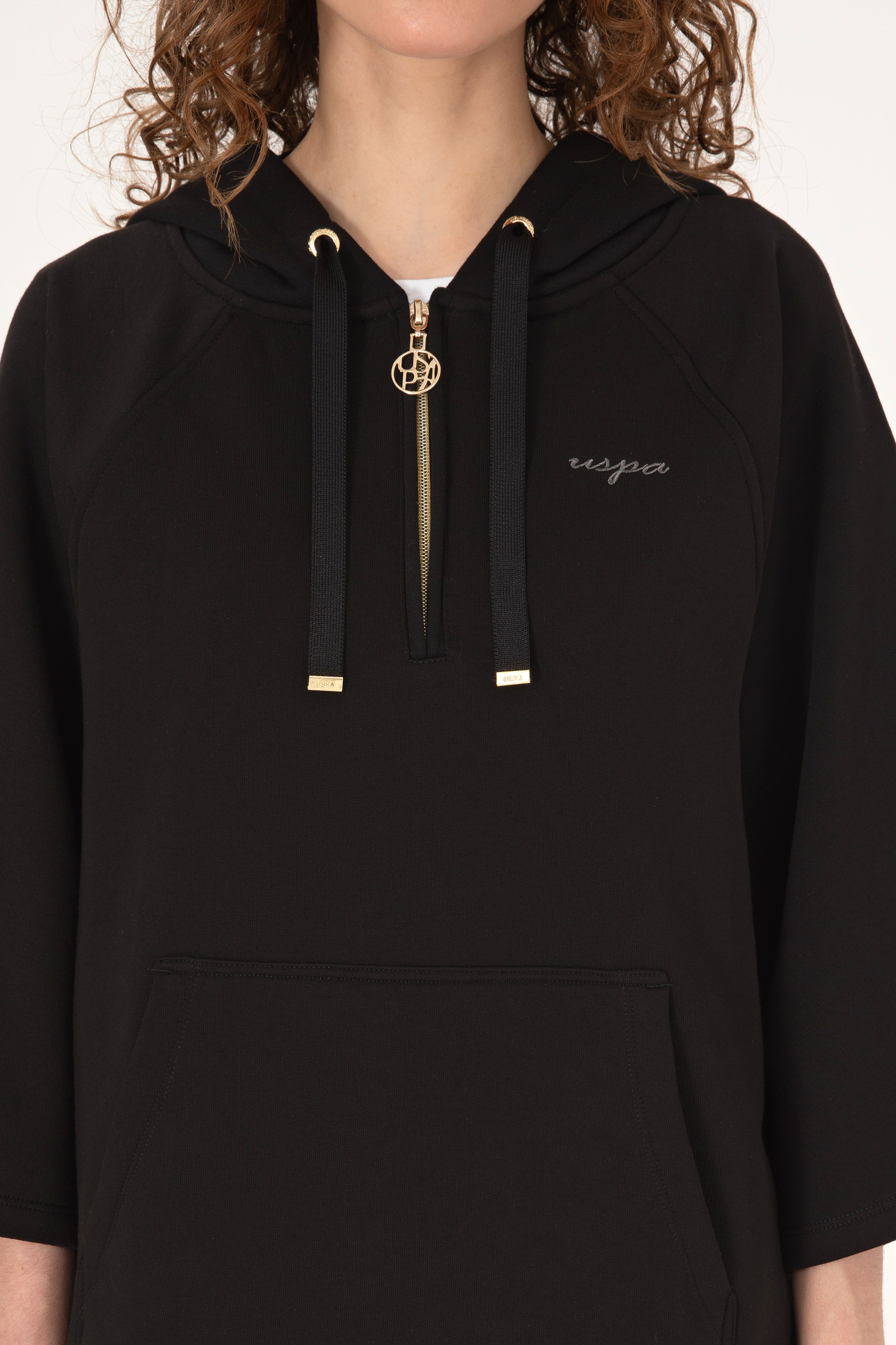 Kadın Siyah Kapüşonlu Yarım Fermuarlı Basic Sweatshirt