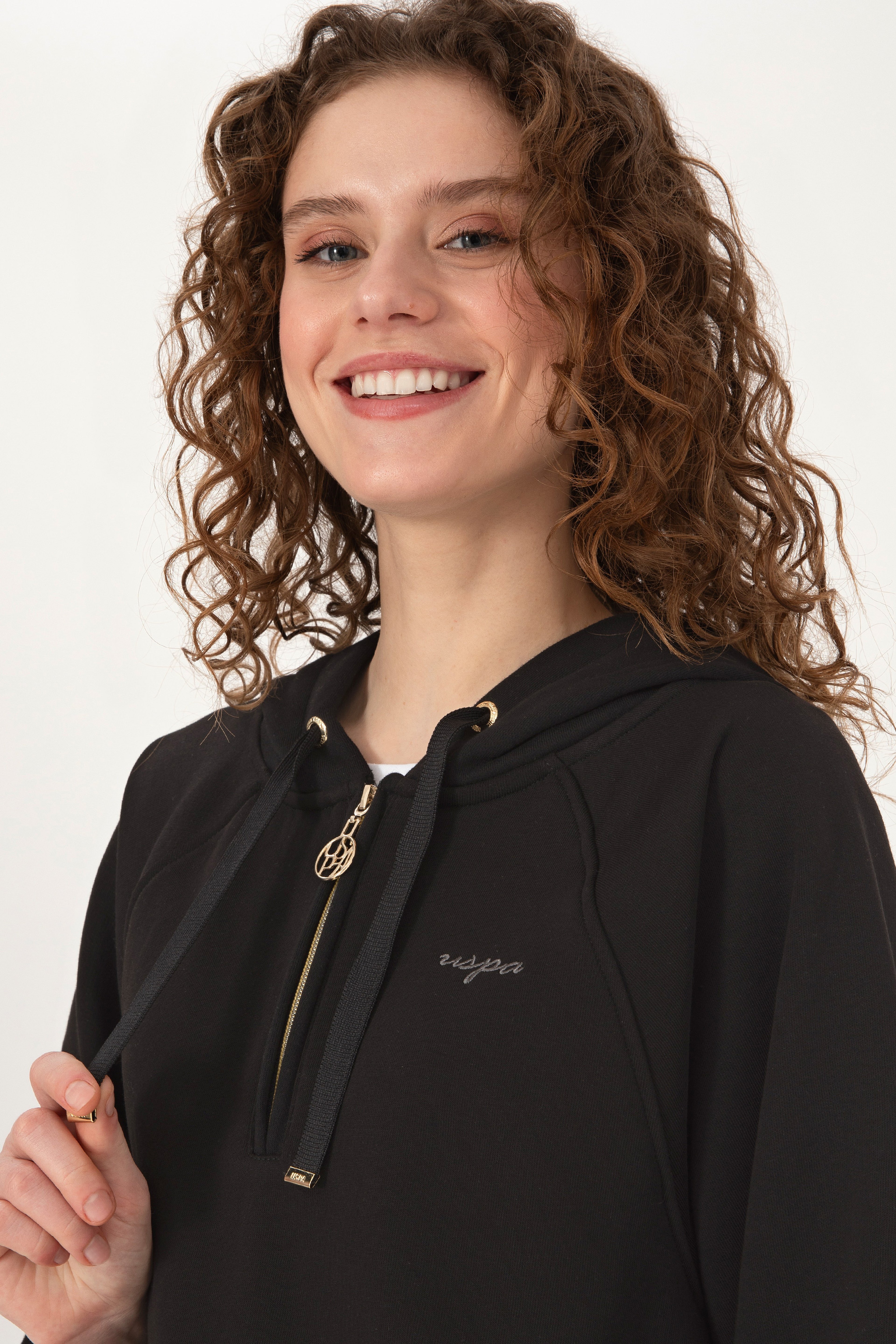 Kadın Siyah Kapüşonlu Yarım Fermuarlı Basic Sweatshirt - Image 2